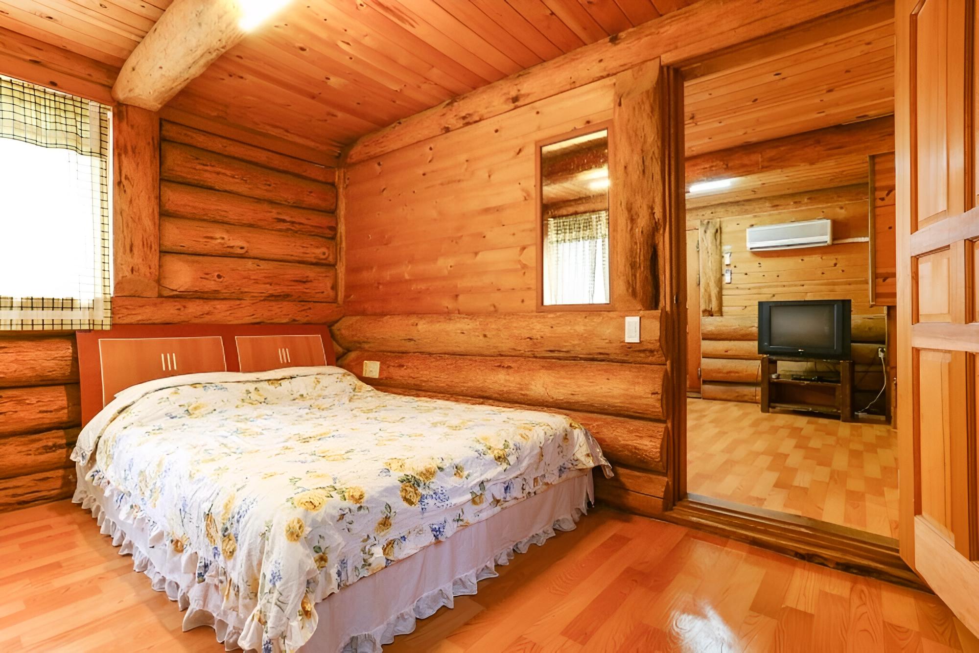 Yangpyeong Log Camp Pension view 4