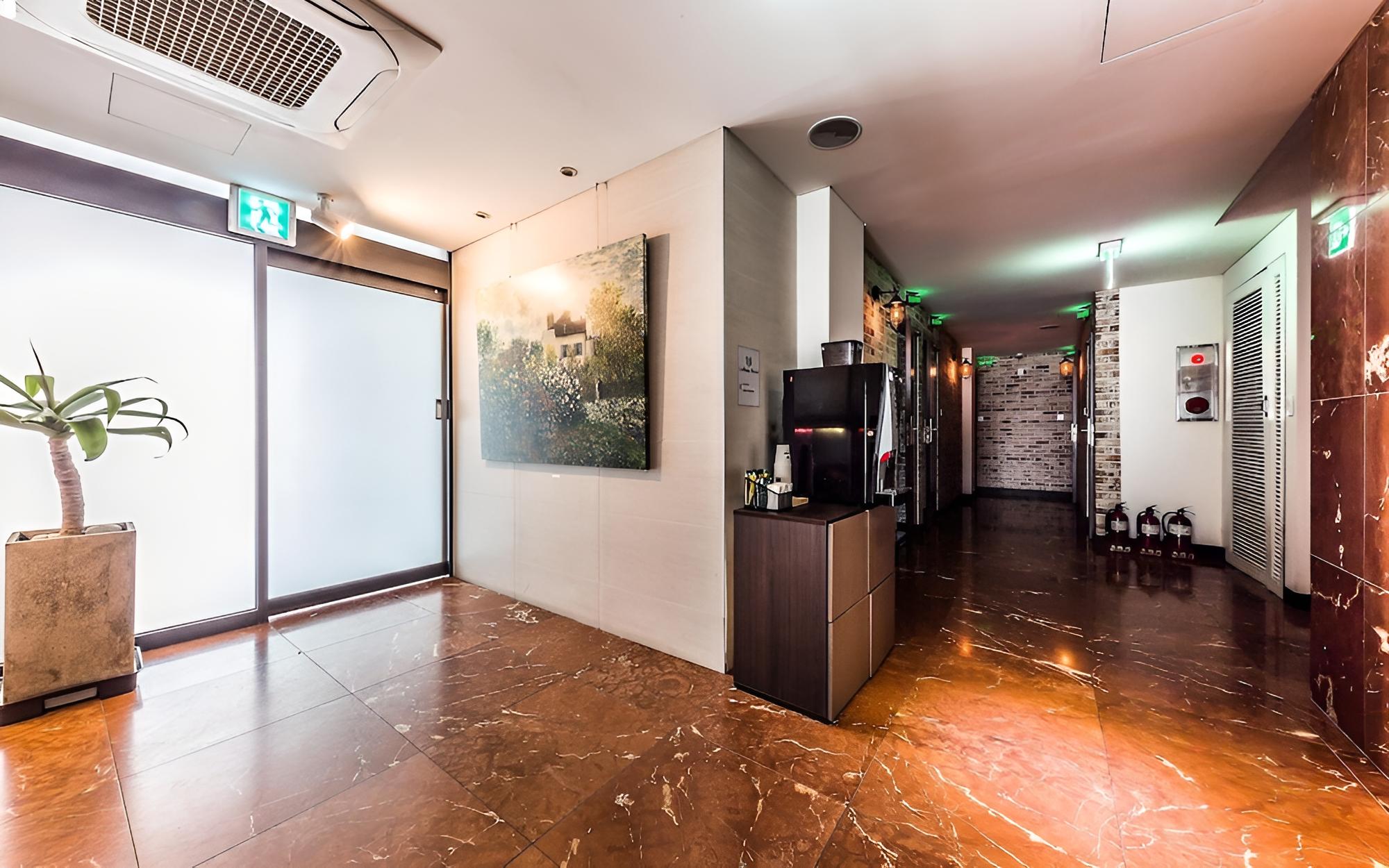 Taereung Leblanc Hotel