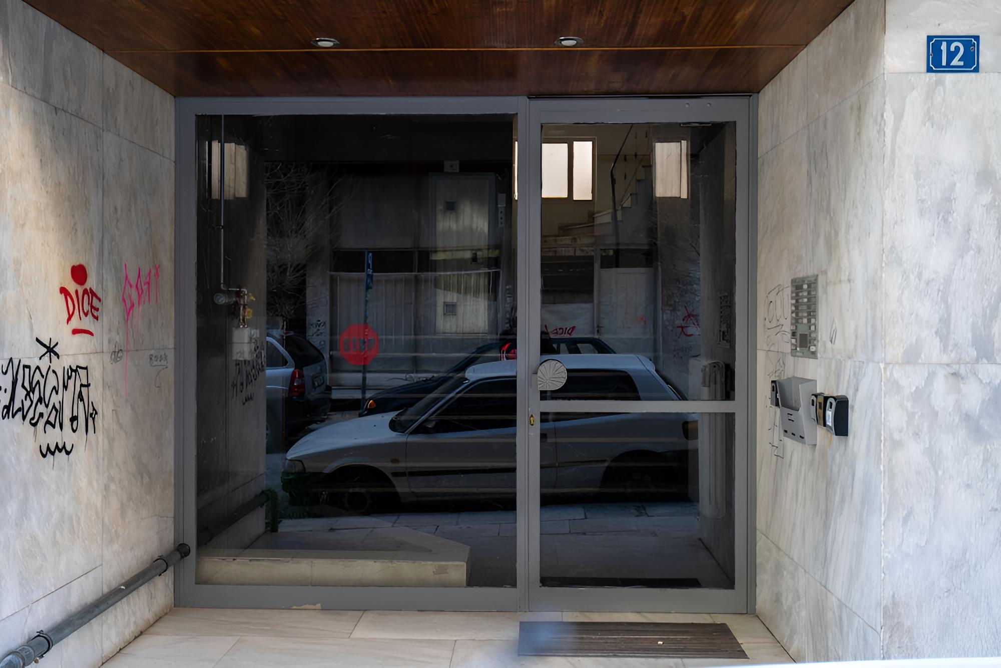 Zan Moreas Beautiful Apt in Koukaki