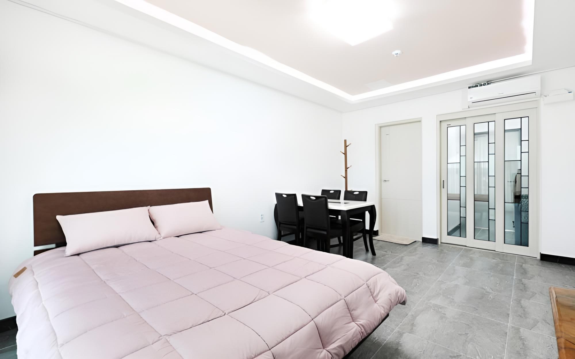 Samcheok Santiago Pension