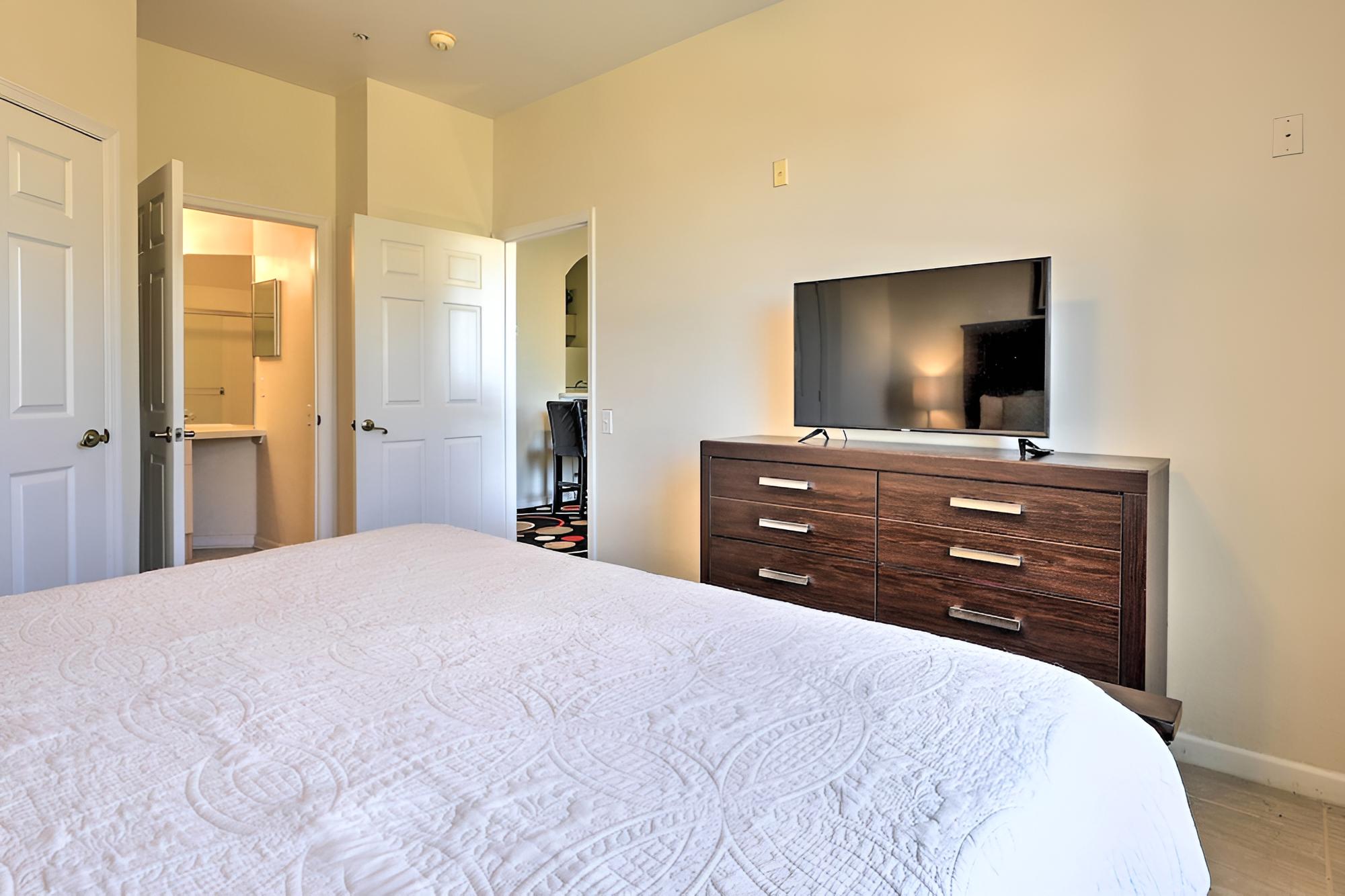 Windsor Palms Condo ~ 4 Mi to Walt Disney World!