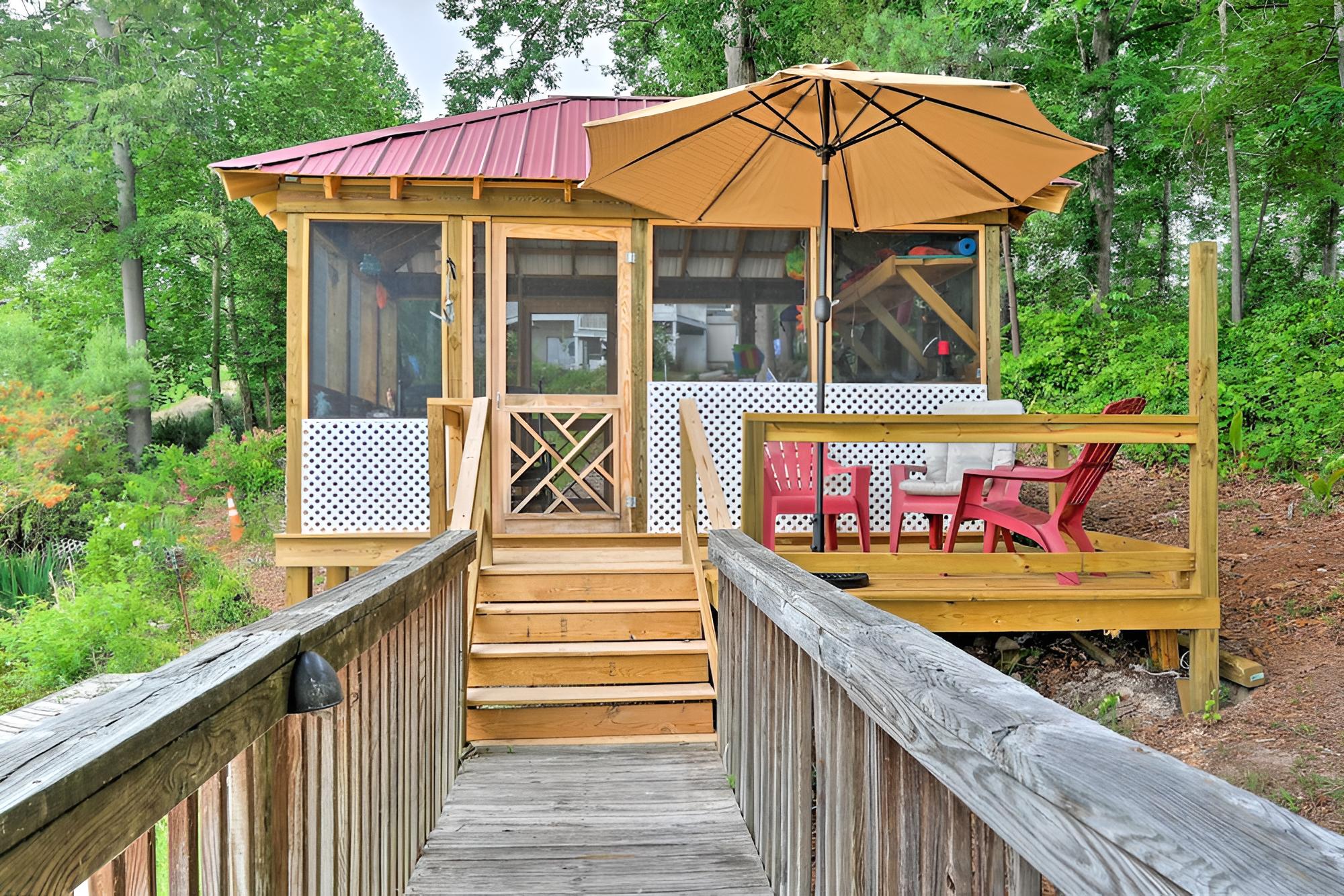 Waterfront Lake Murray Studio w/ Dock + Gazebo!