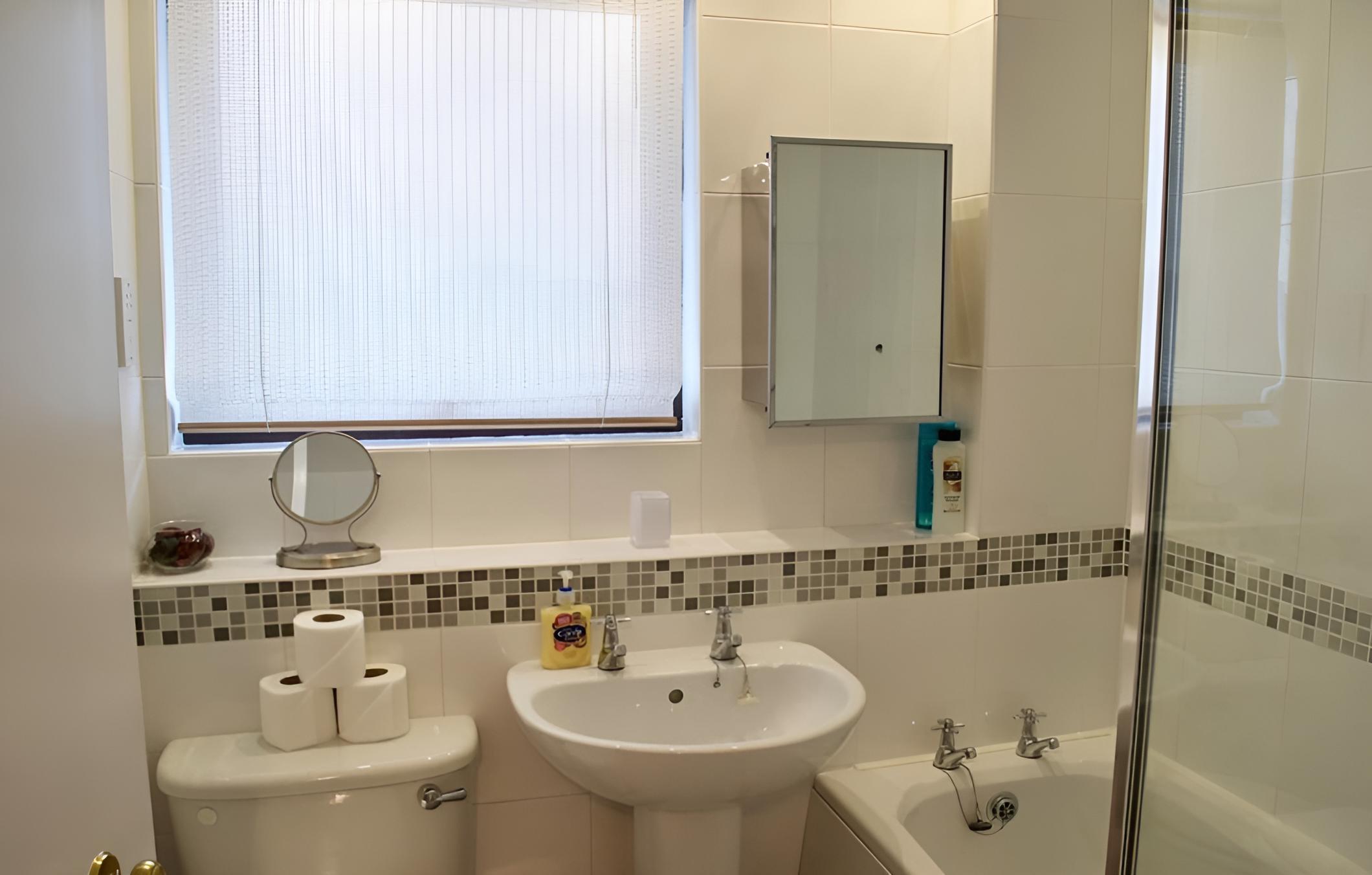 Comfortable & Bright 2 Bed Near Leith Walk