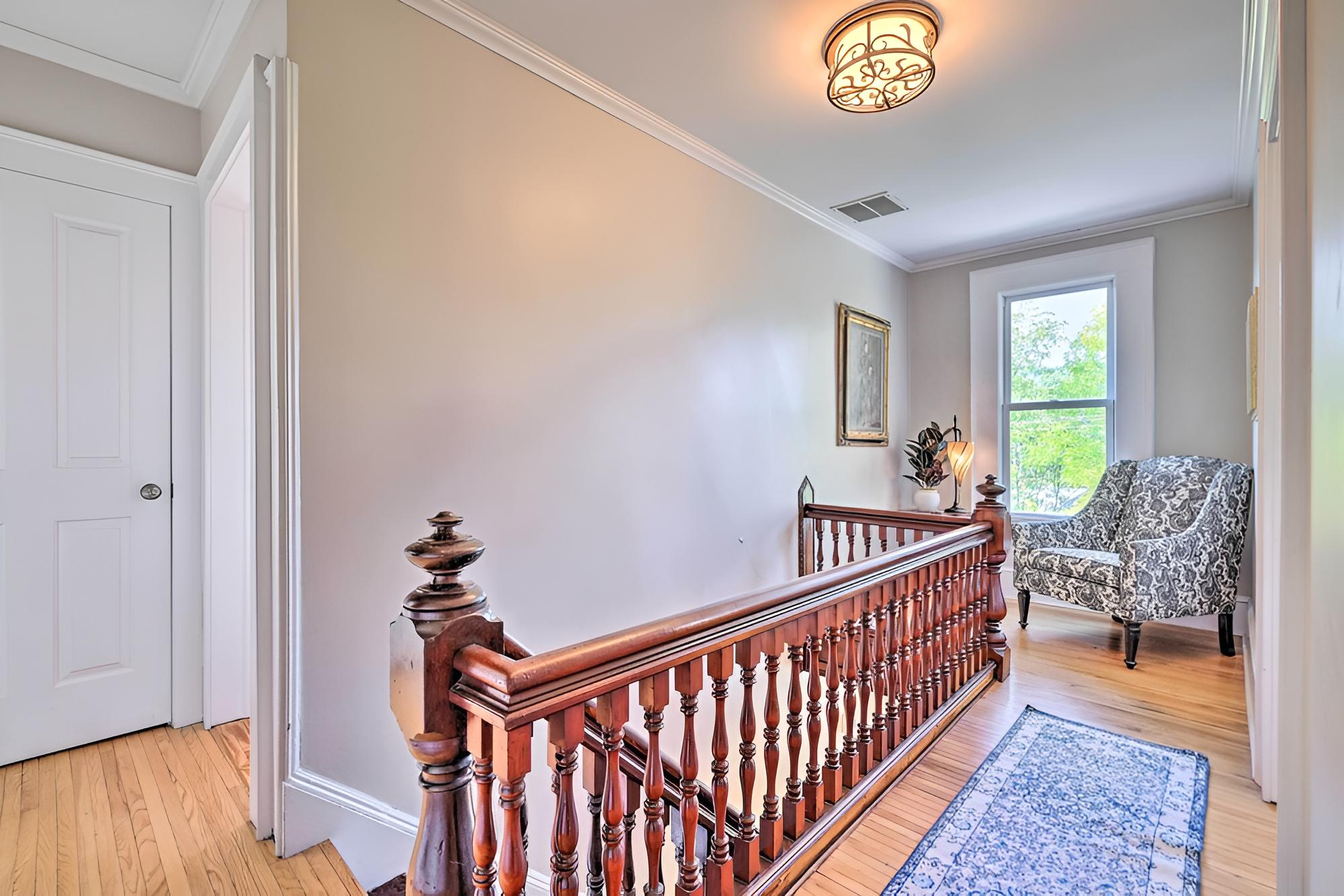 Restored Victorian Home - Walk to Downtown Hawley!