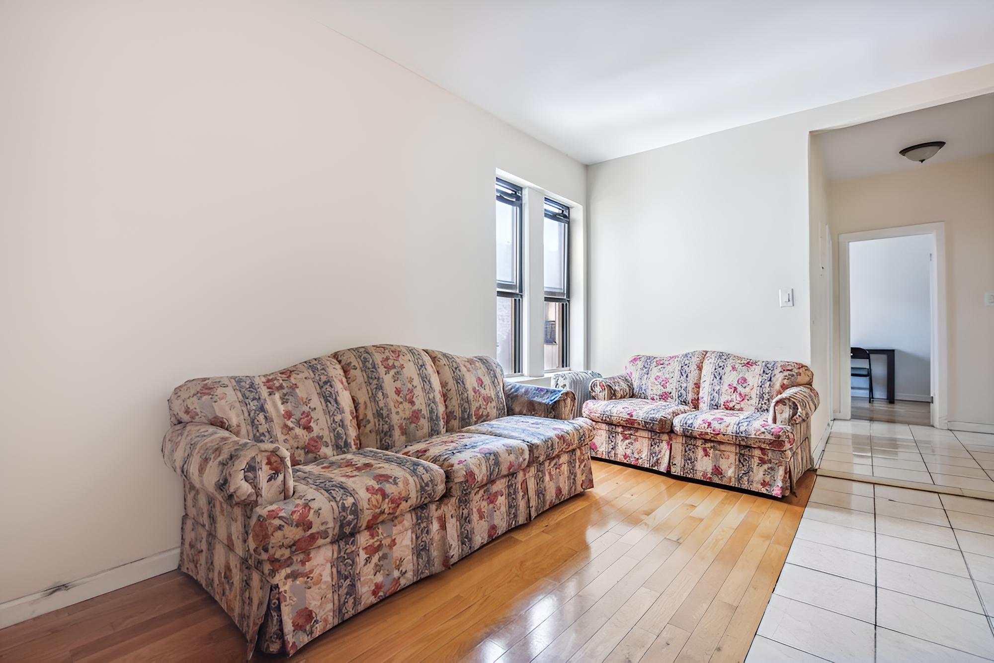 Furnished Guest Rooms at Montgomery St