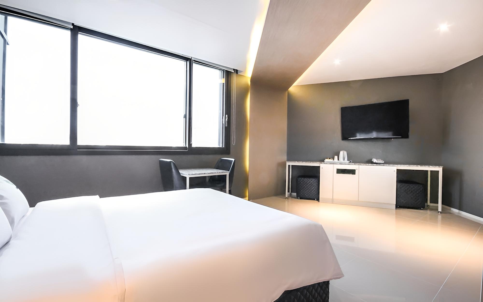 Yeongdeok Gangguhang Cloud Hotel