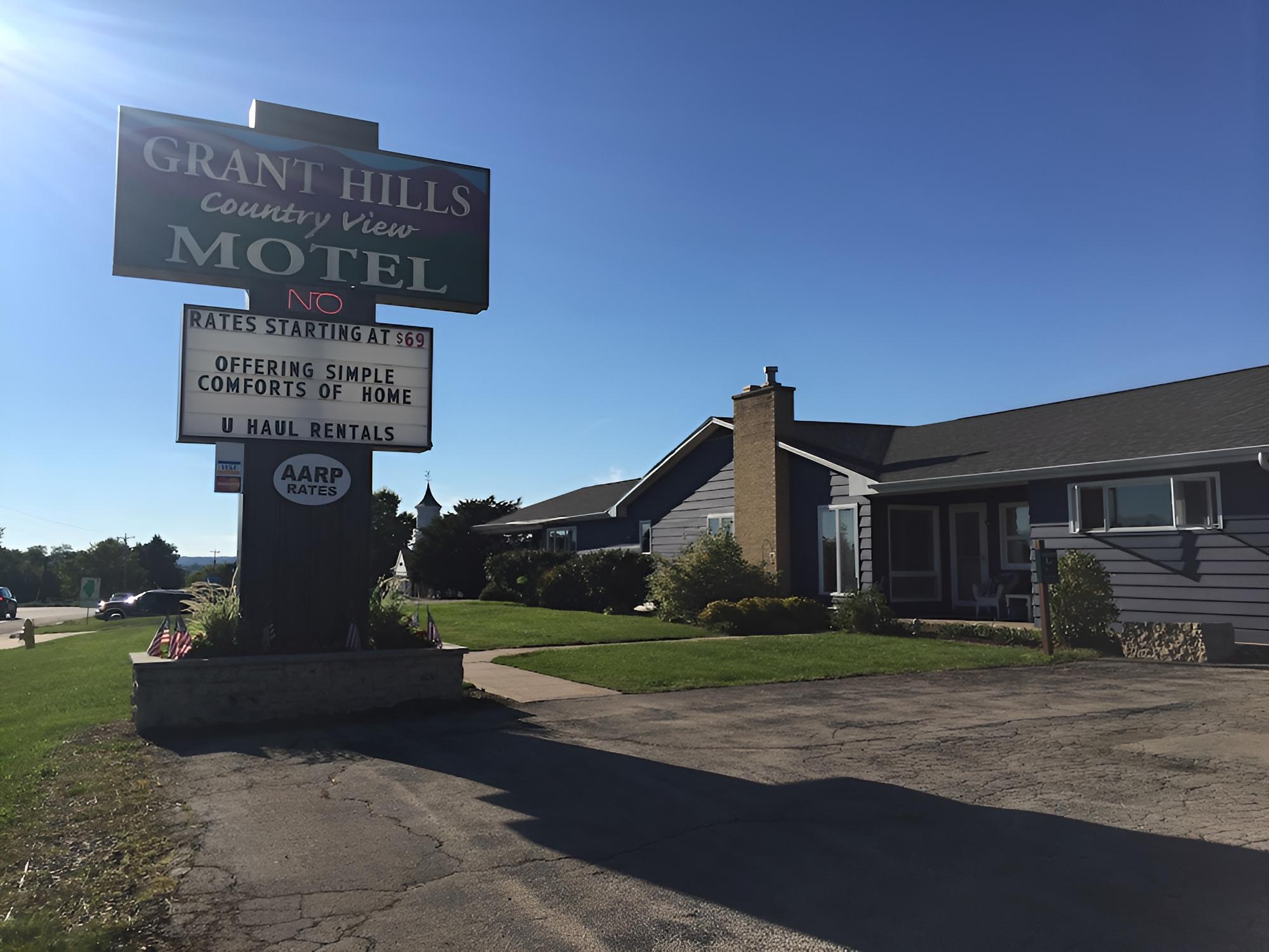 Galena Vacations - Grant Hills Motel - Property Image 1