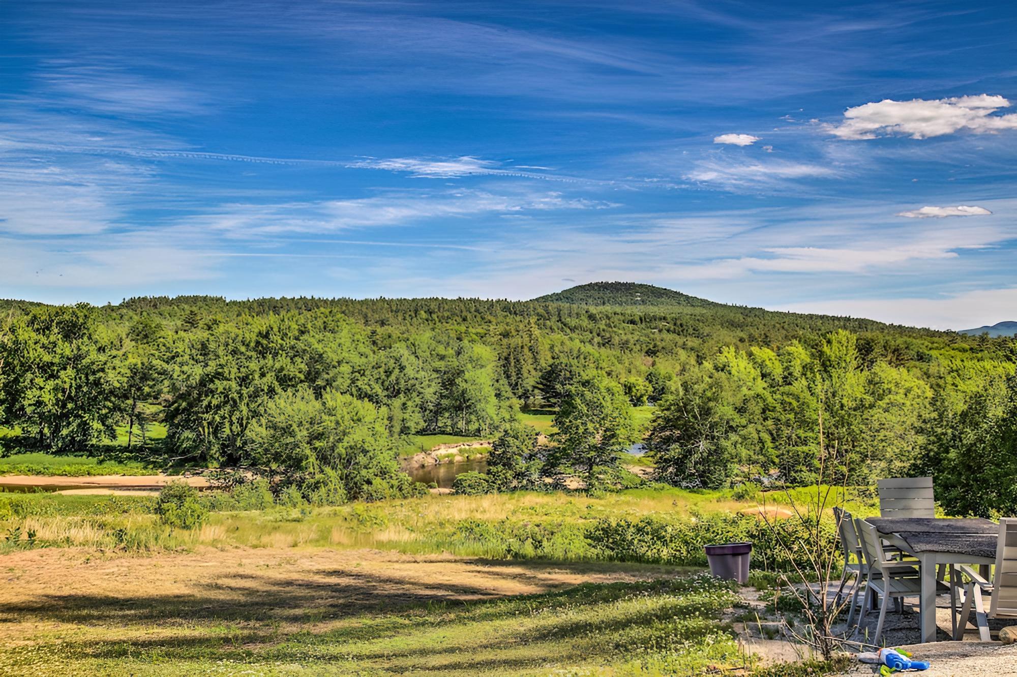 Cozy Bethel Escape w/ Views < 10 Mi to Ski!