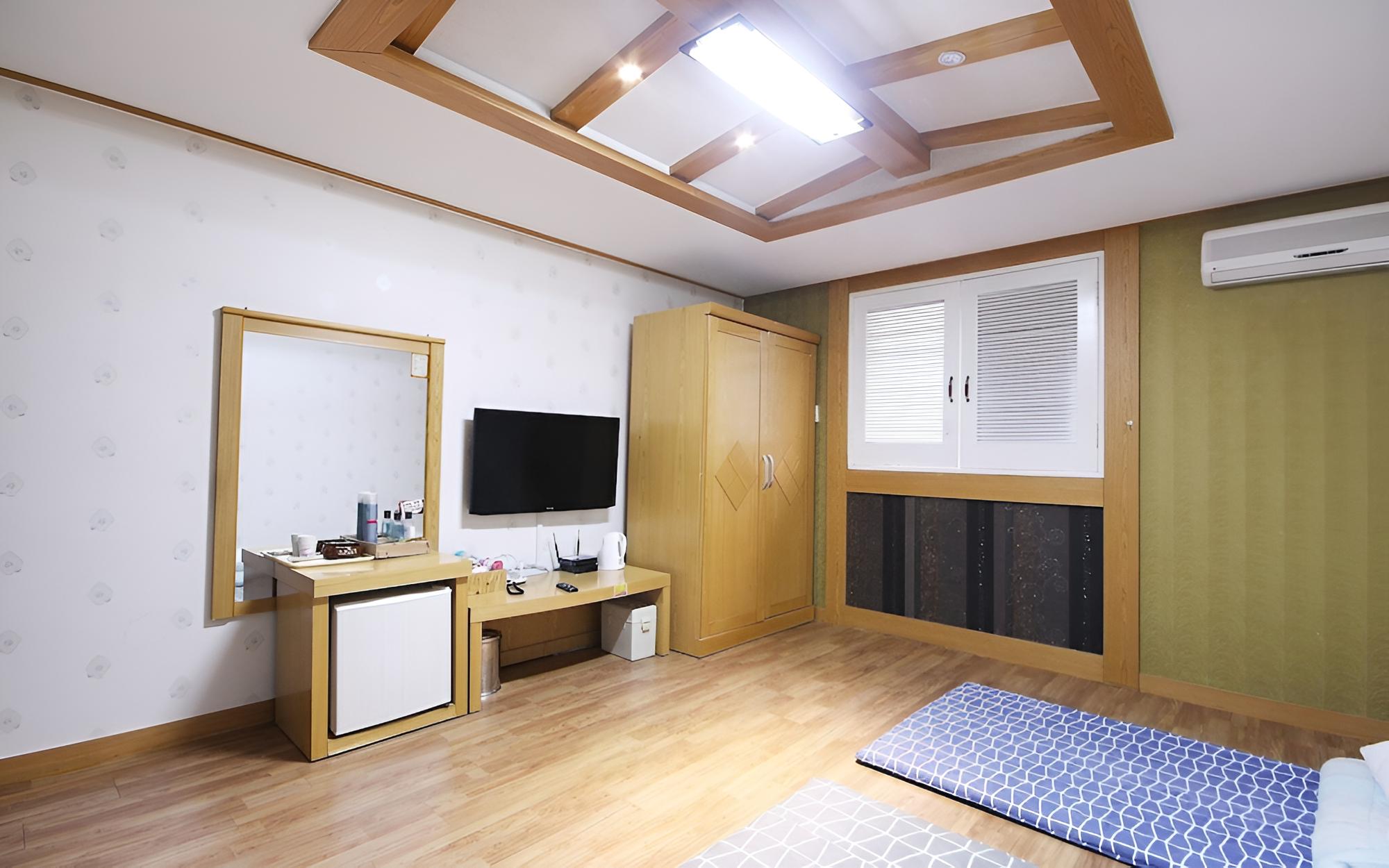 Namwon Hong Kong