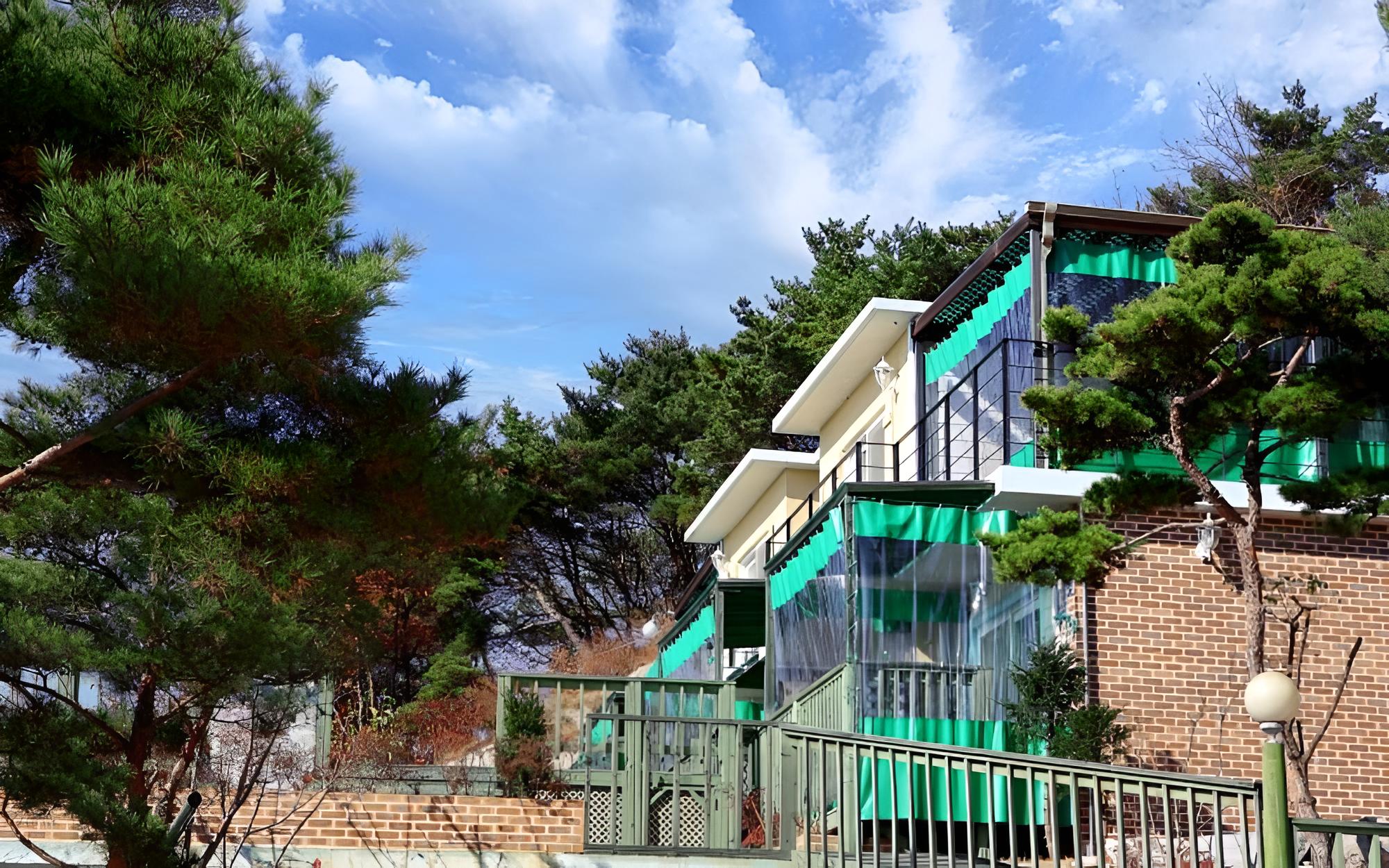 Seokmodo Haebichi Pension