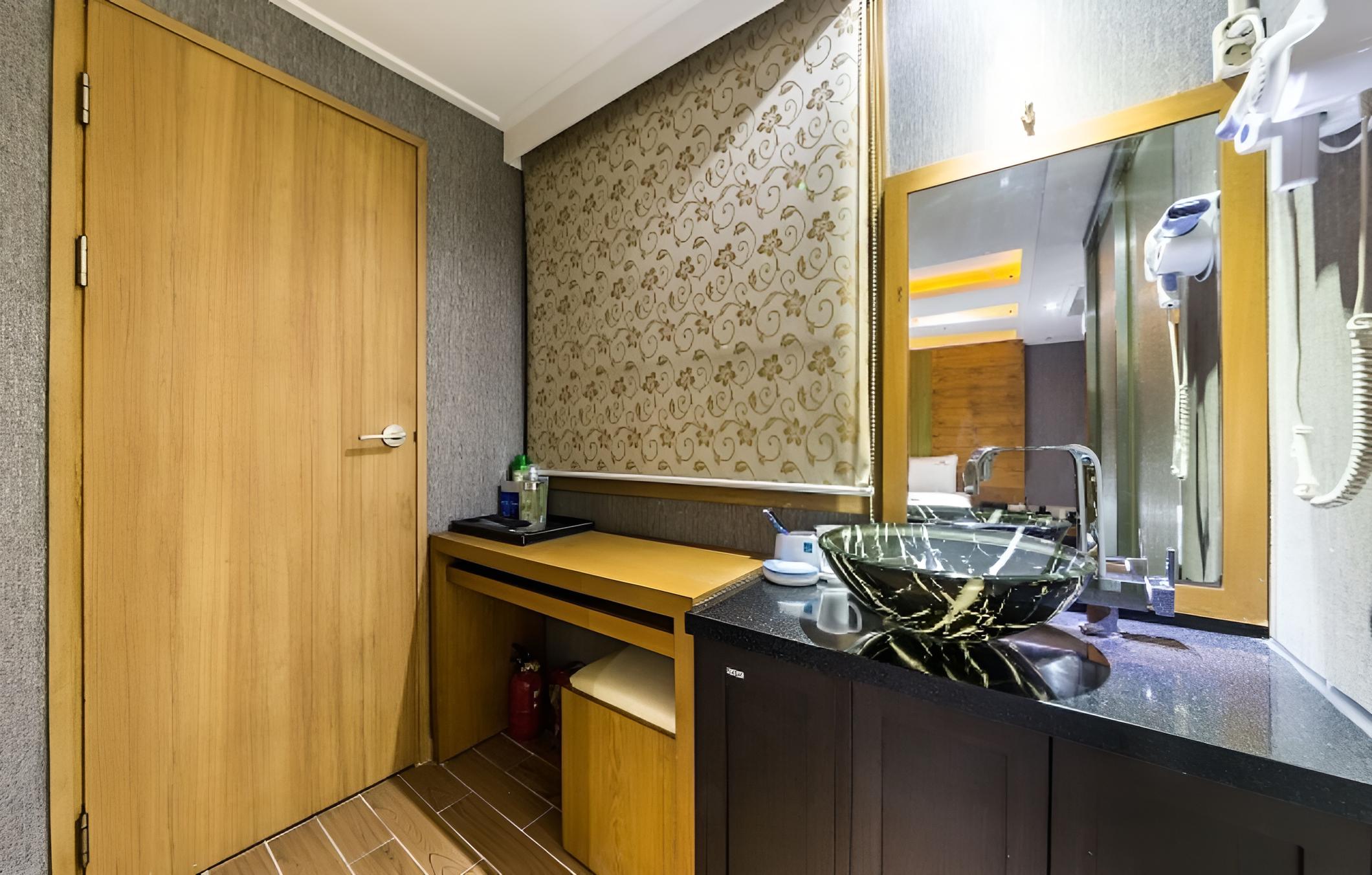 Gildong Argo Hotel