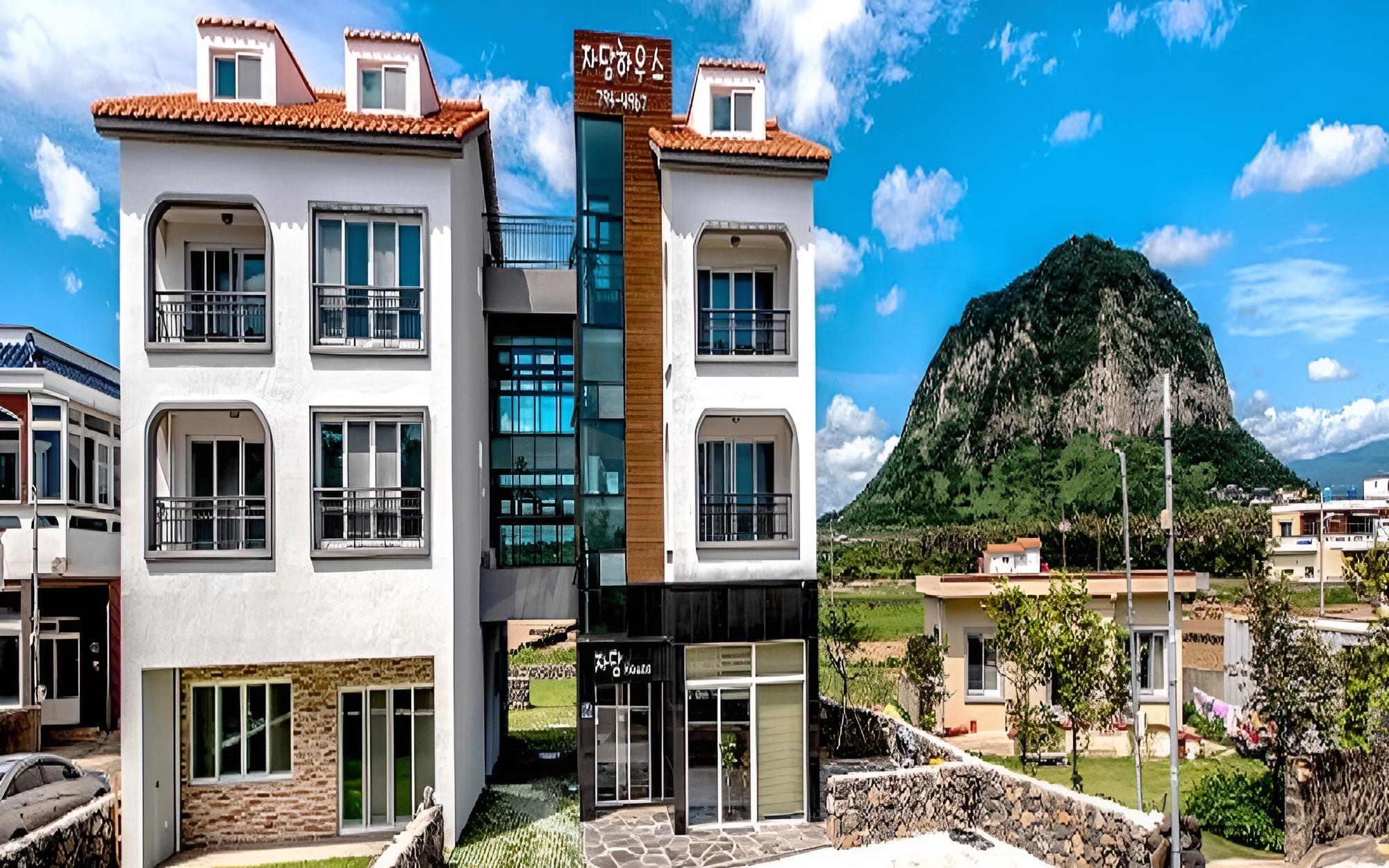 Seogwipo Jadam House Pension view 4