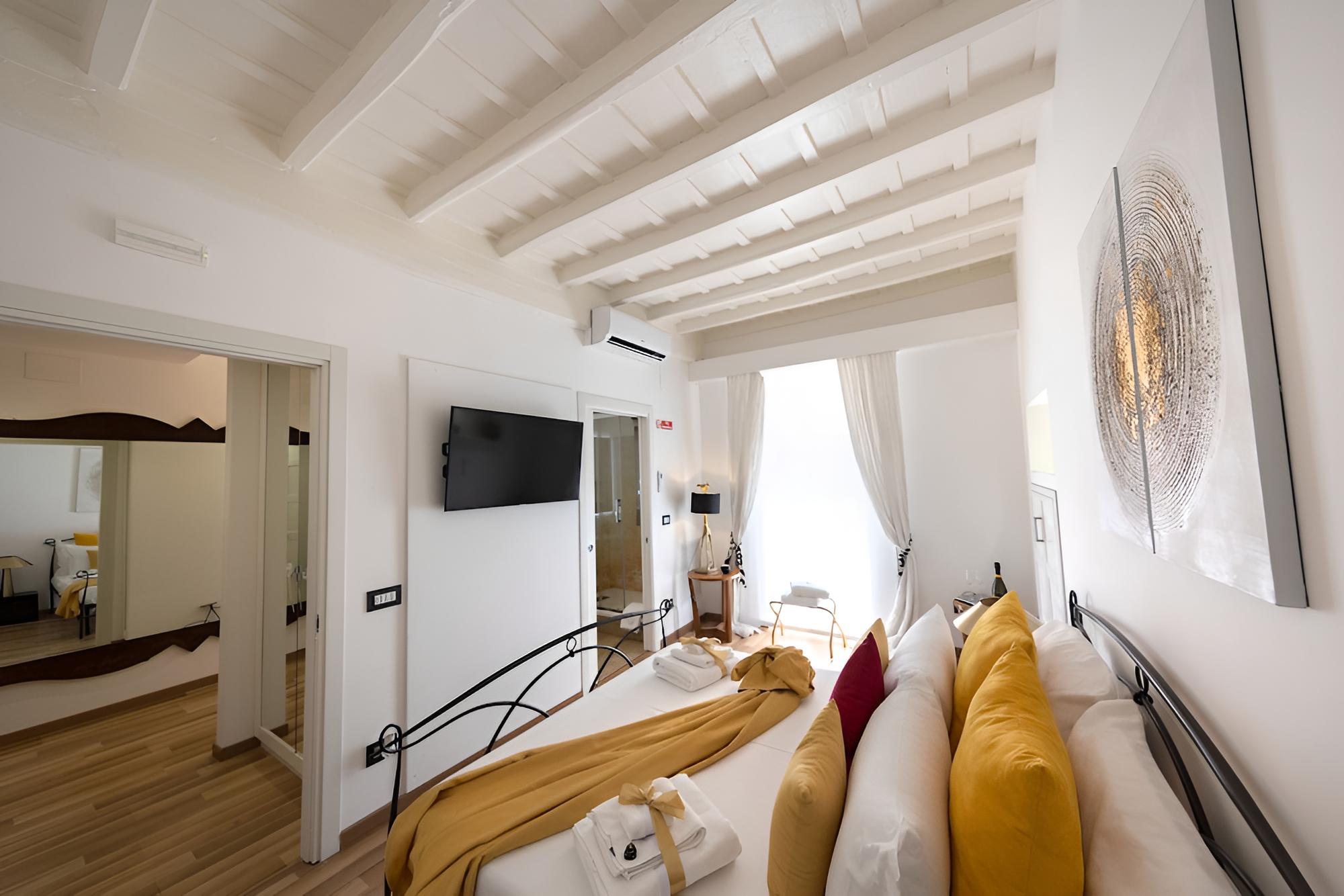 Barcaccia Luxury Suites