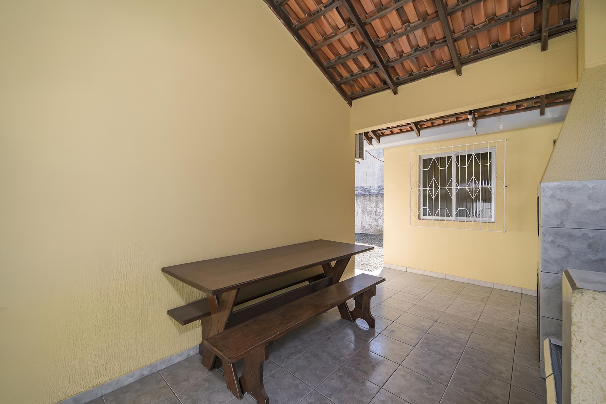 Aluguel Casa 2 Quartos para 8 Pessoas - 503A