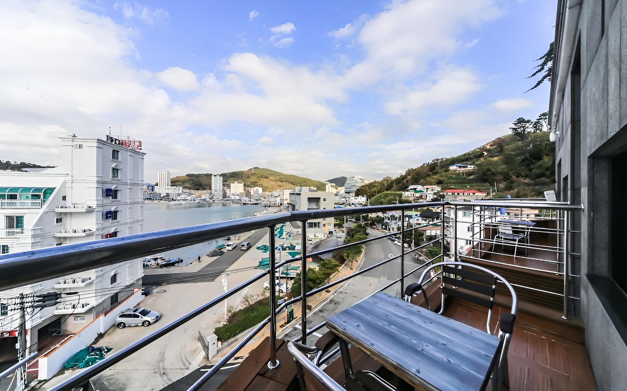 The Lux Tourism Hotel Geoje view 3