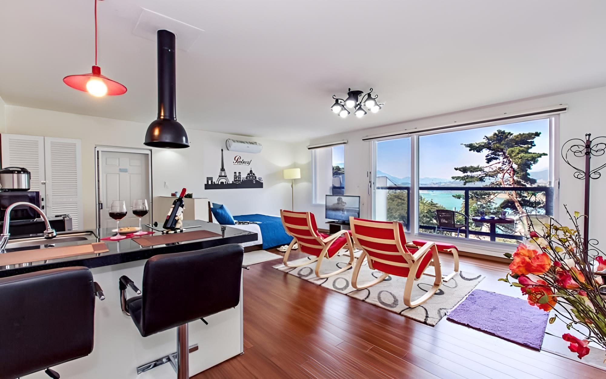 Jecheon Montmartre Pension view 5