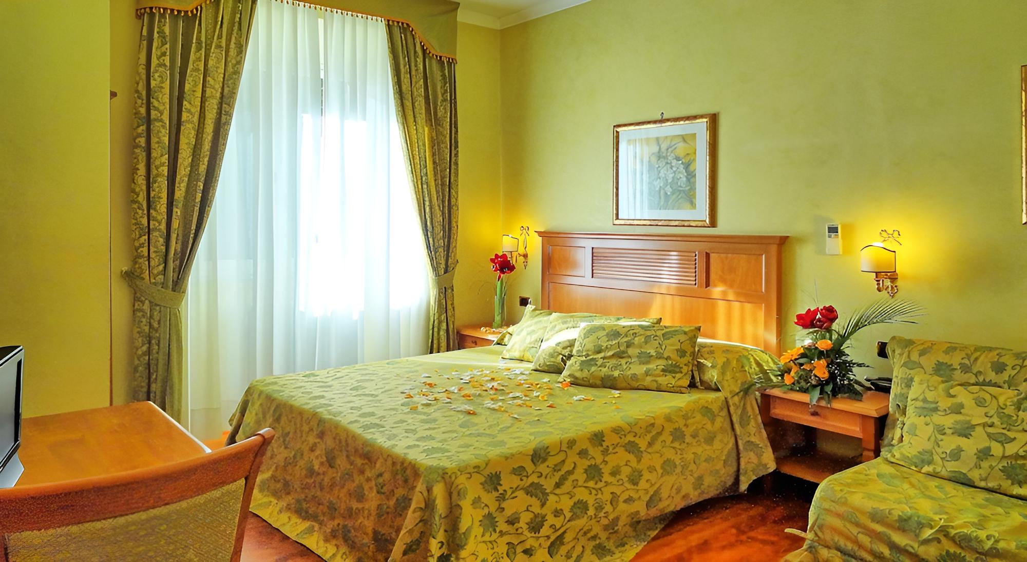 La Fenice Rooms