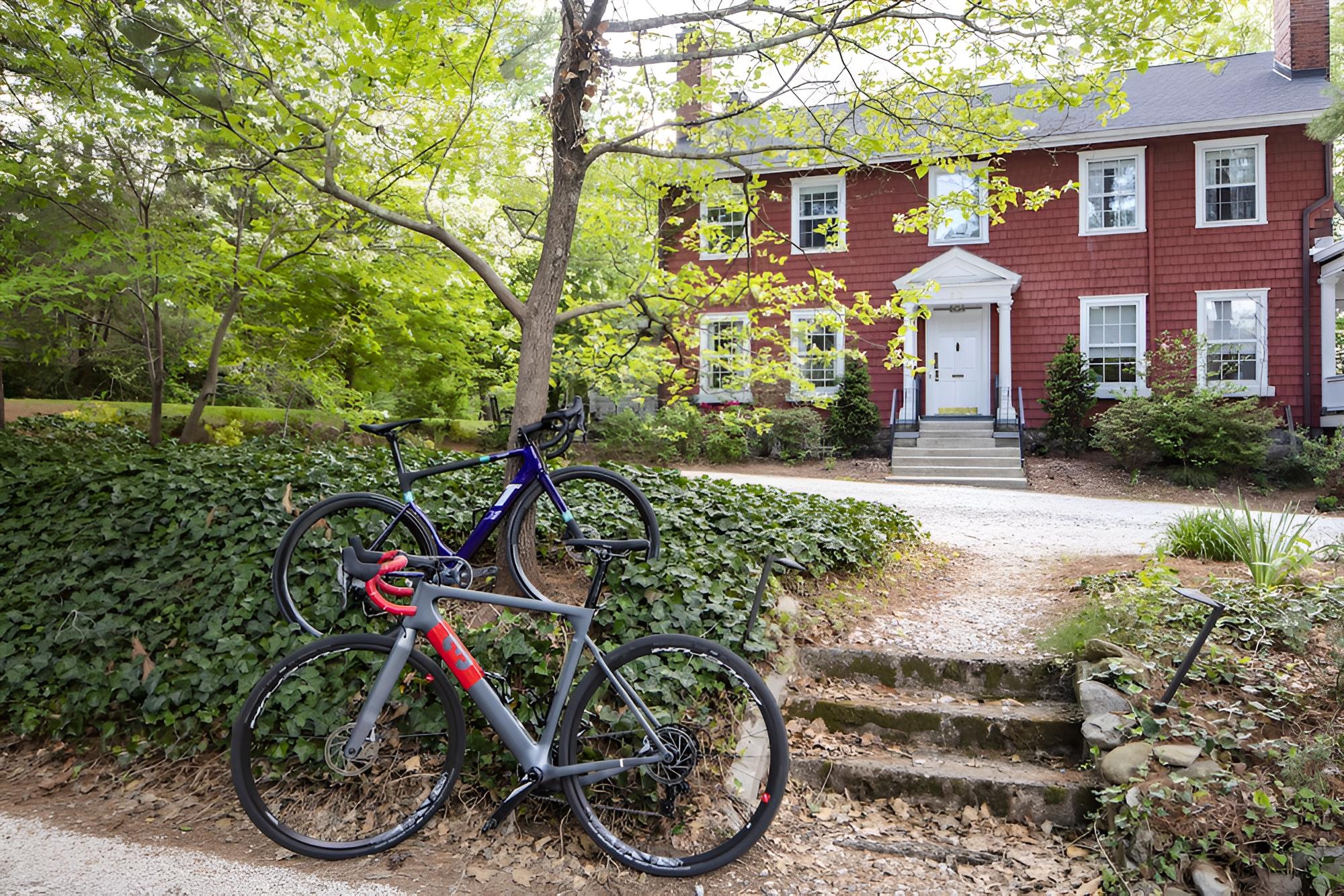 The Applewood Manor