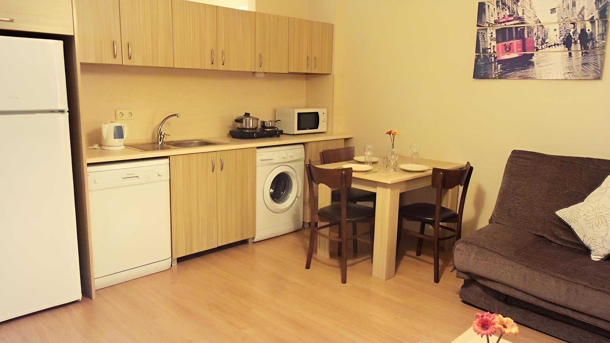 Atrium Suites
