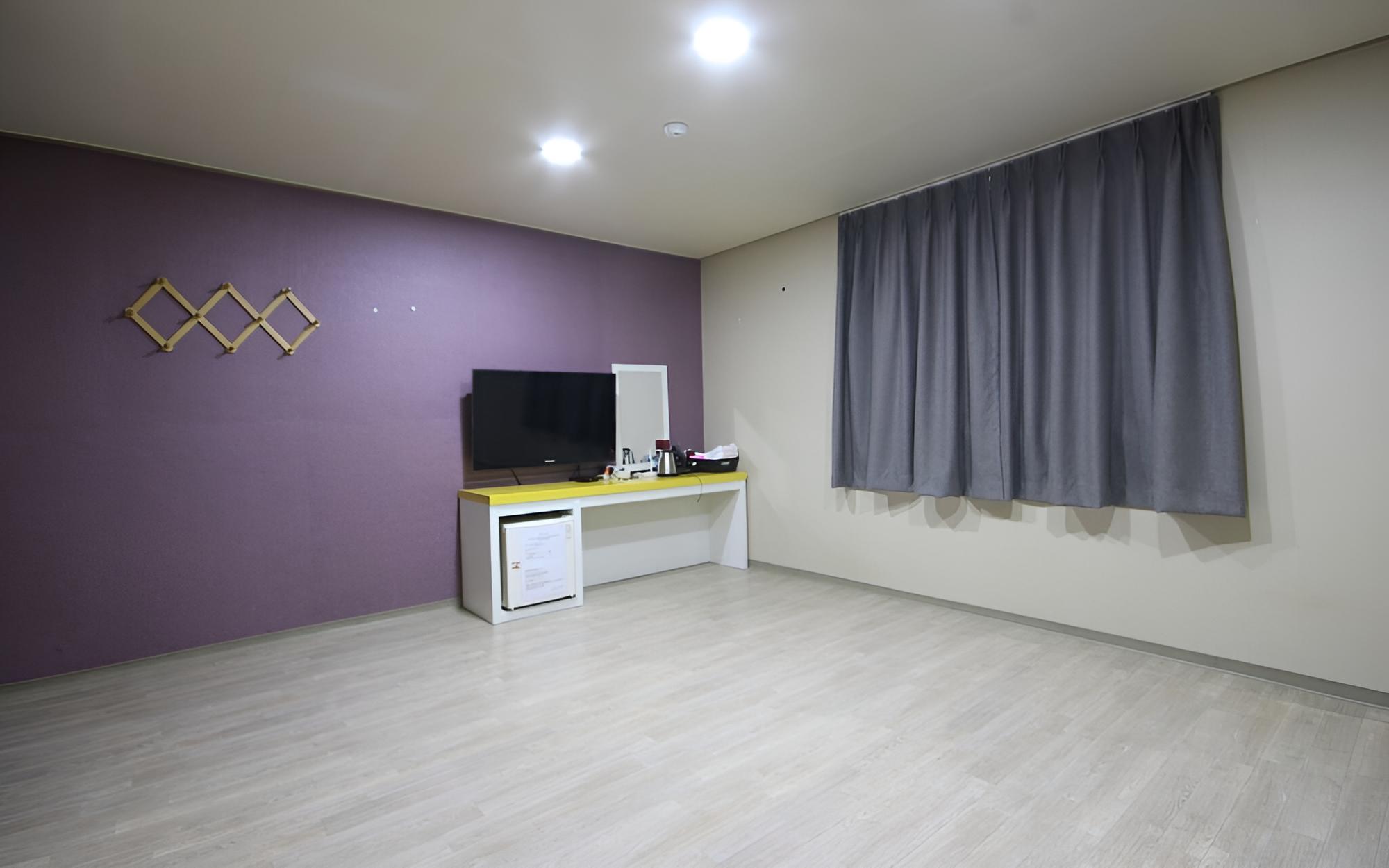 Q Motel Wanju