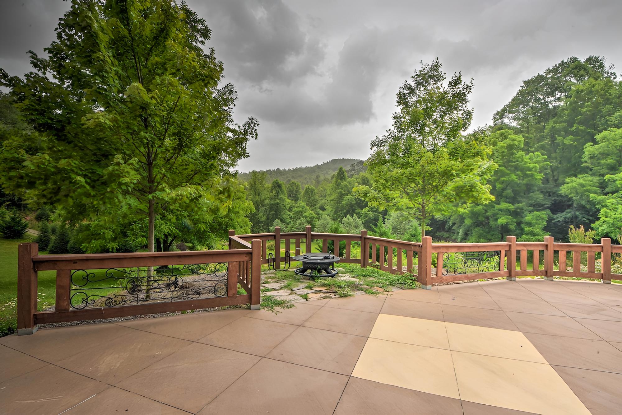 Smoky Mountain Home on 20-acre Lot w/ Poker Room!