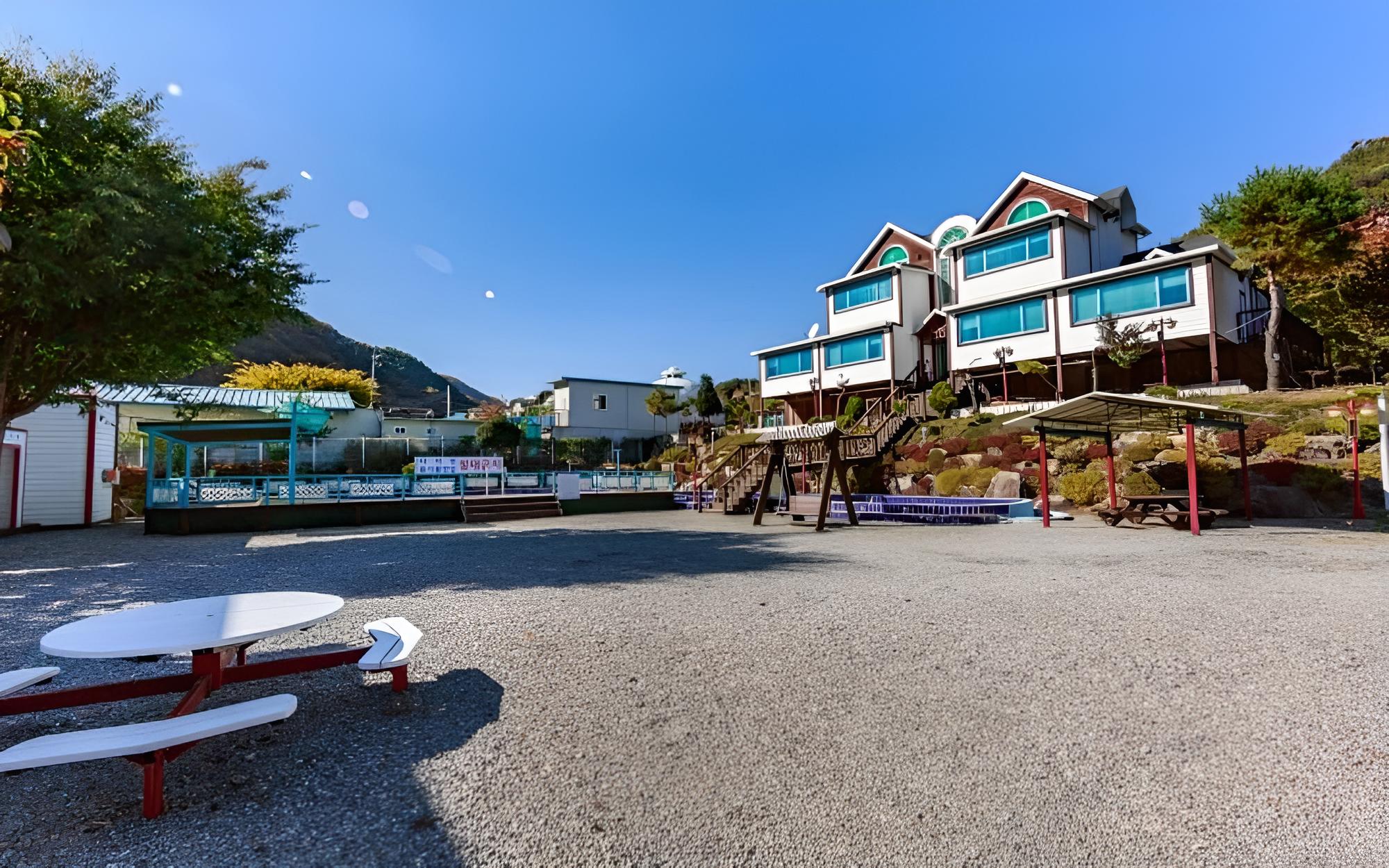 Gapyeong Rich House Pension