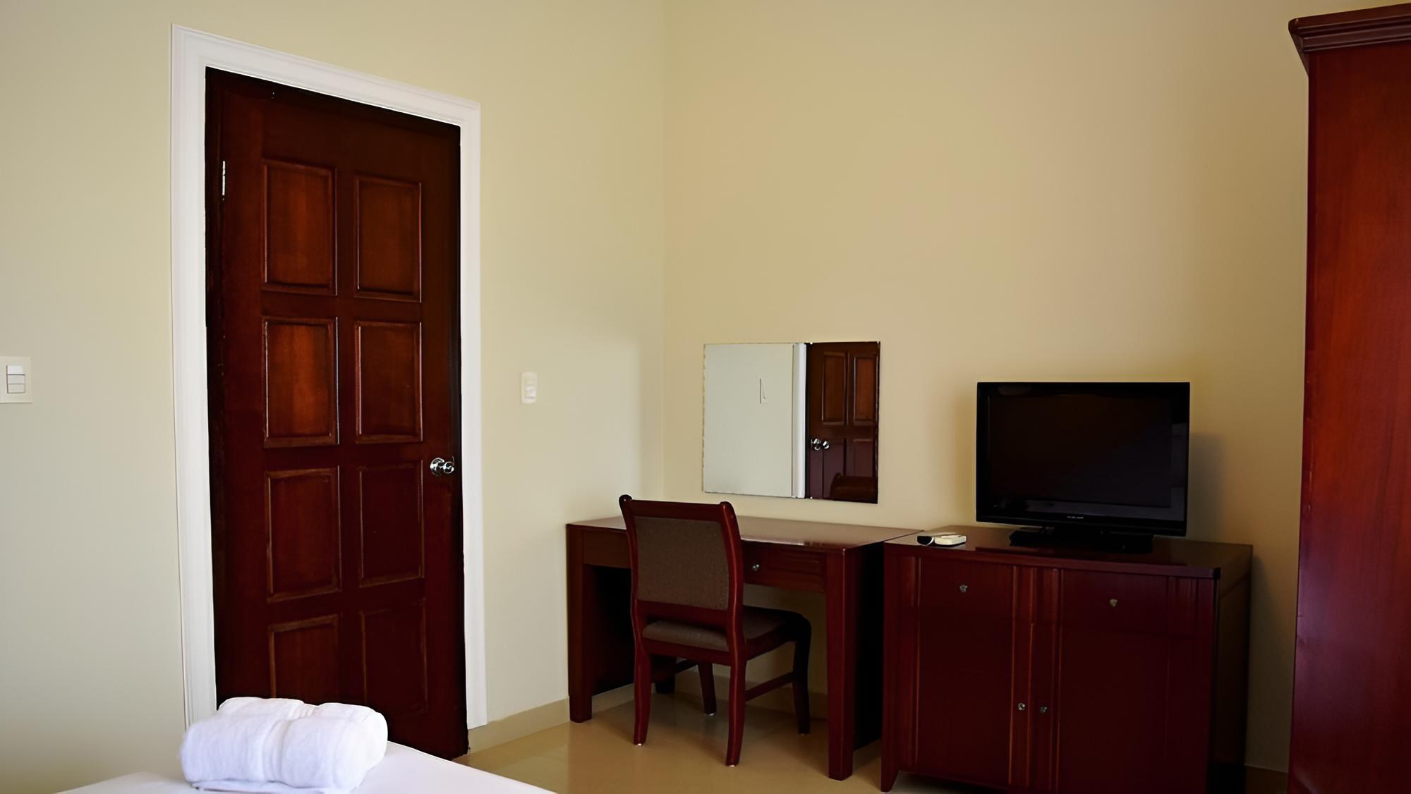 Aruba Breeze Condo
