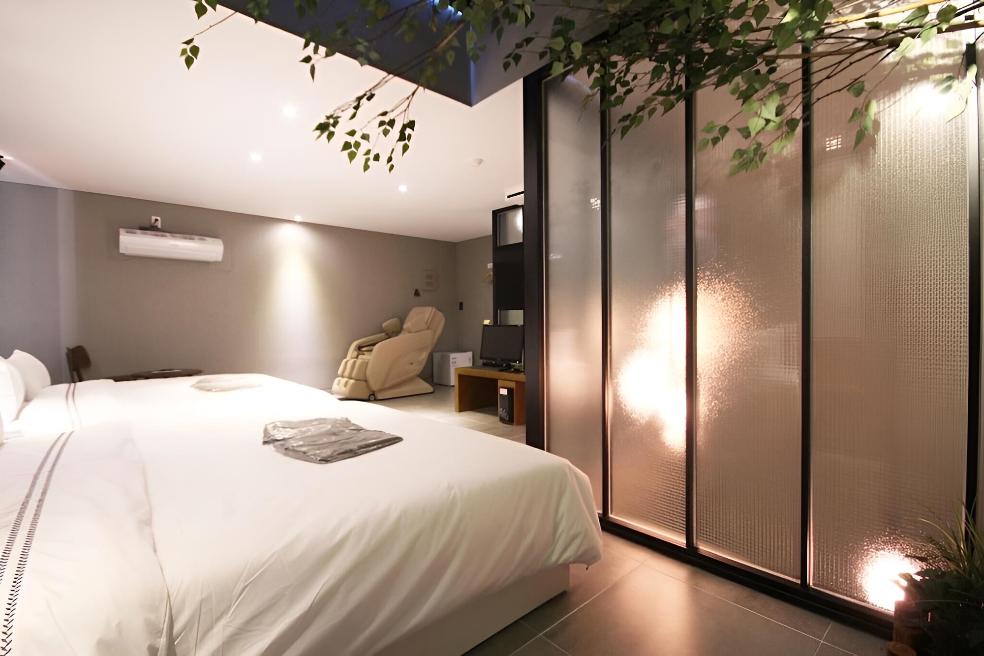 Jeonju Deokjindong Hotel Wannabe