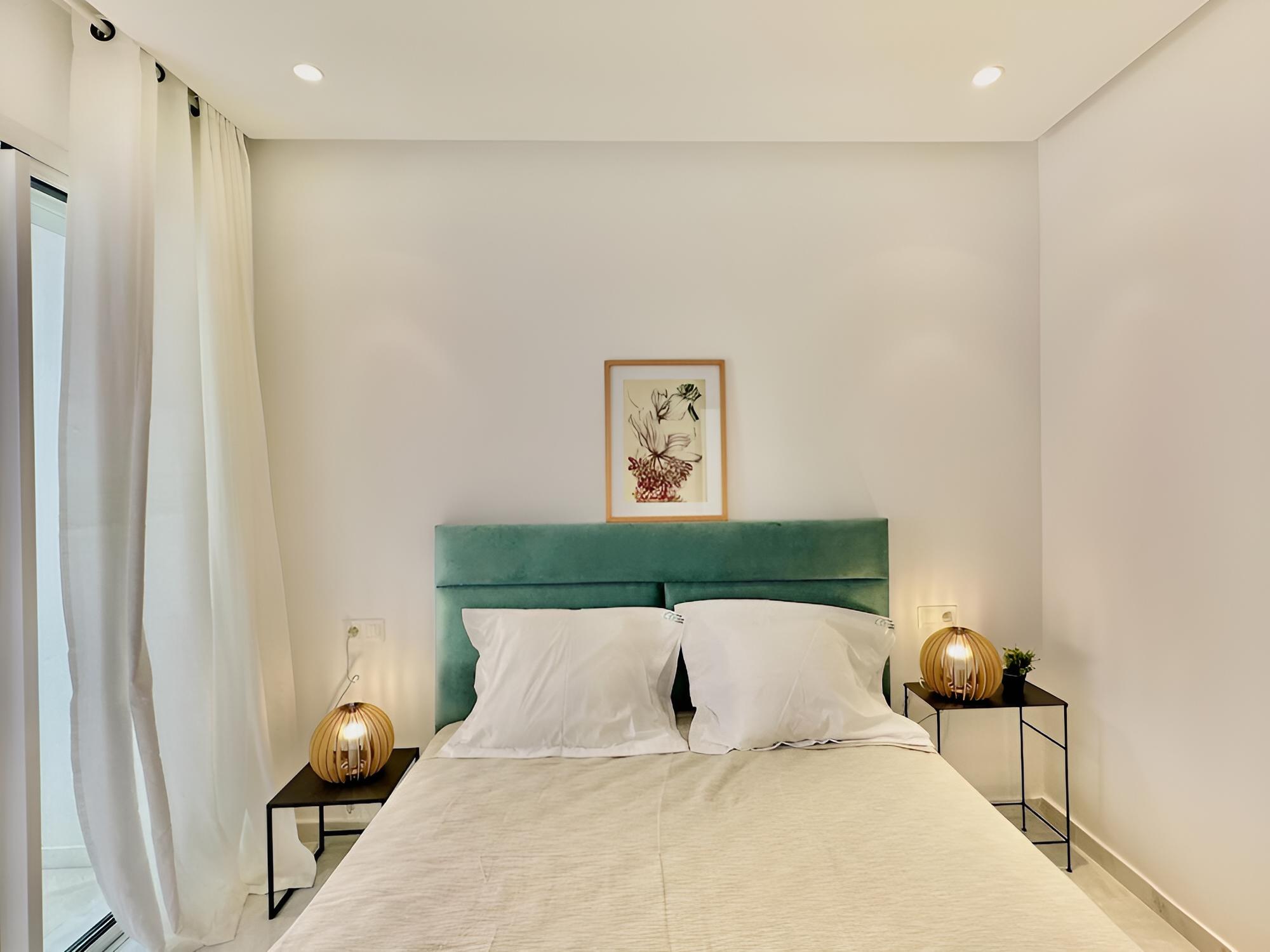 Amilcar Brand new 1bd With Terrace