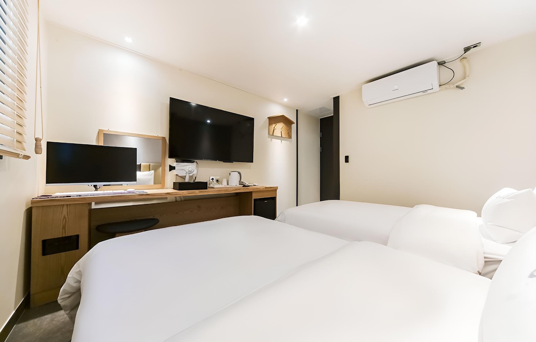 Pohang Daejamdong Togenheart Hotel