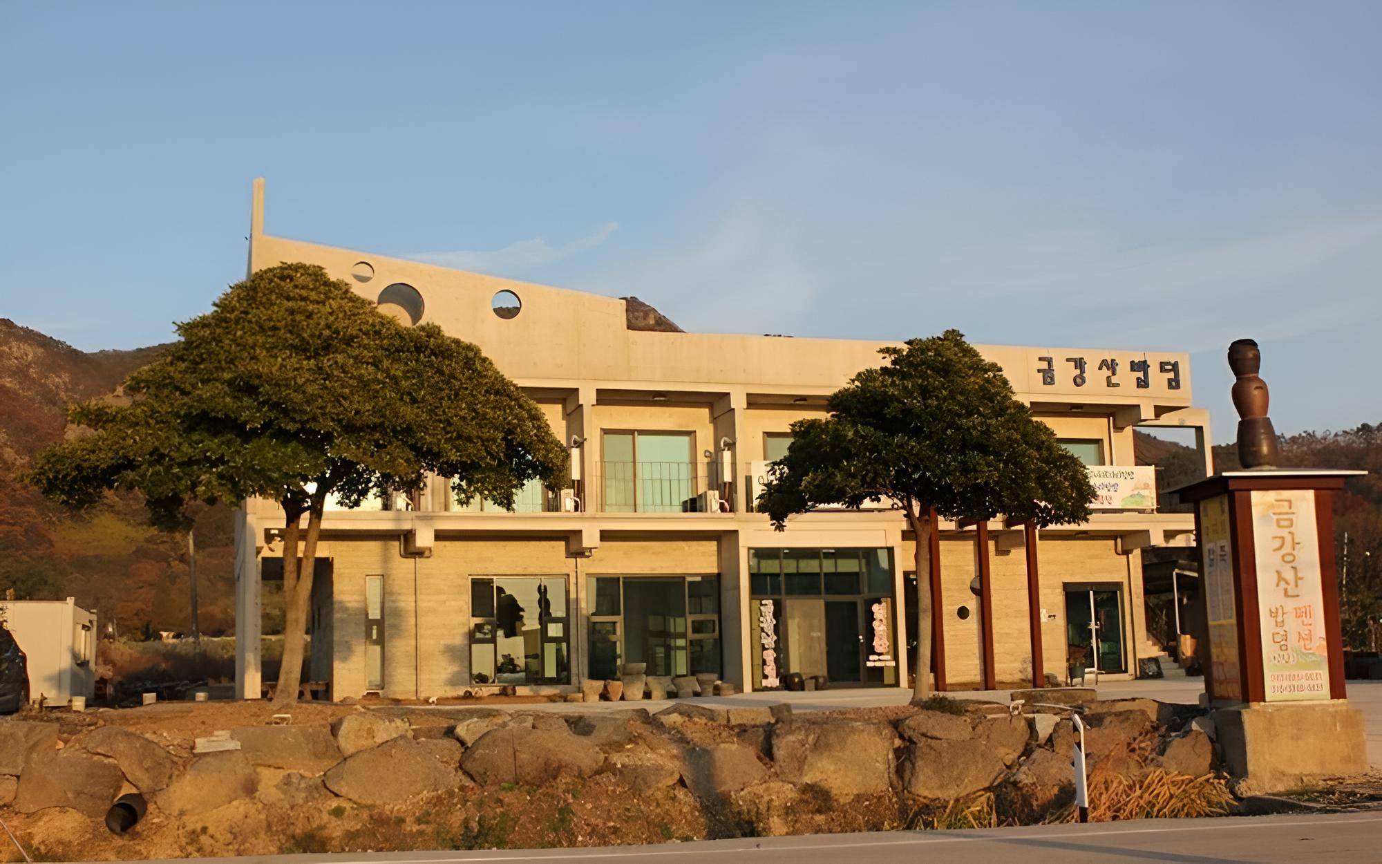 Buan Geumgangsanbapdyeom Pension
