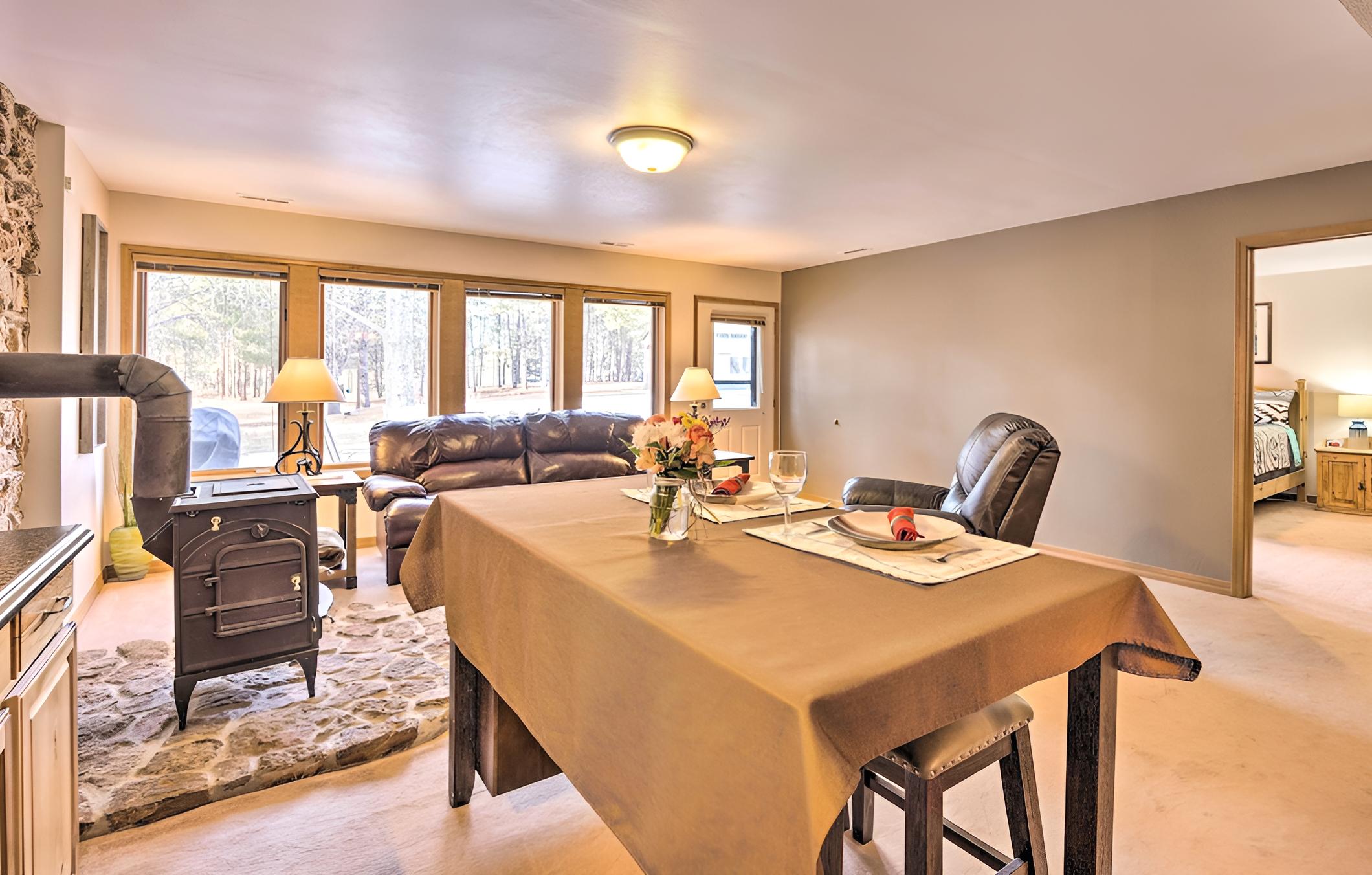 Cozy Apt - Near Usafa & Garden of the Gods!