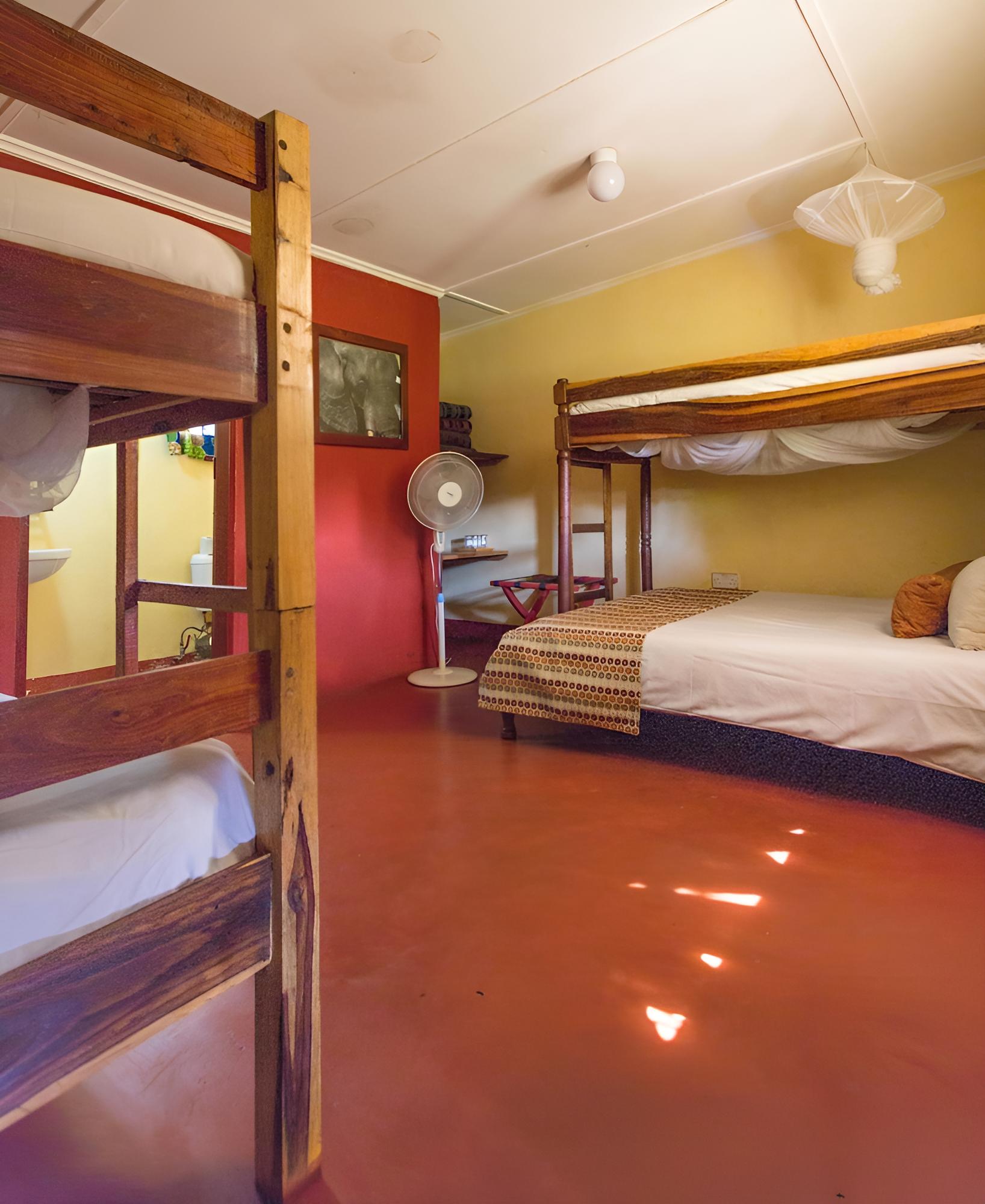 Jollyboys Camp - Hostel