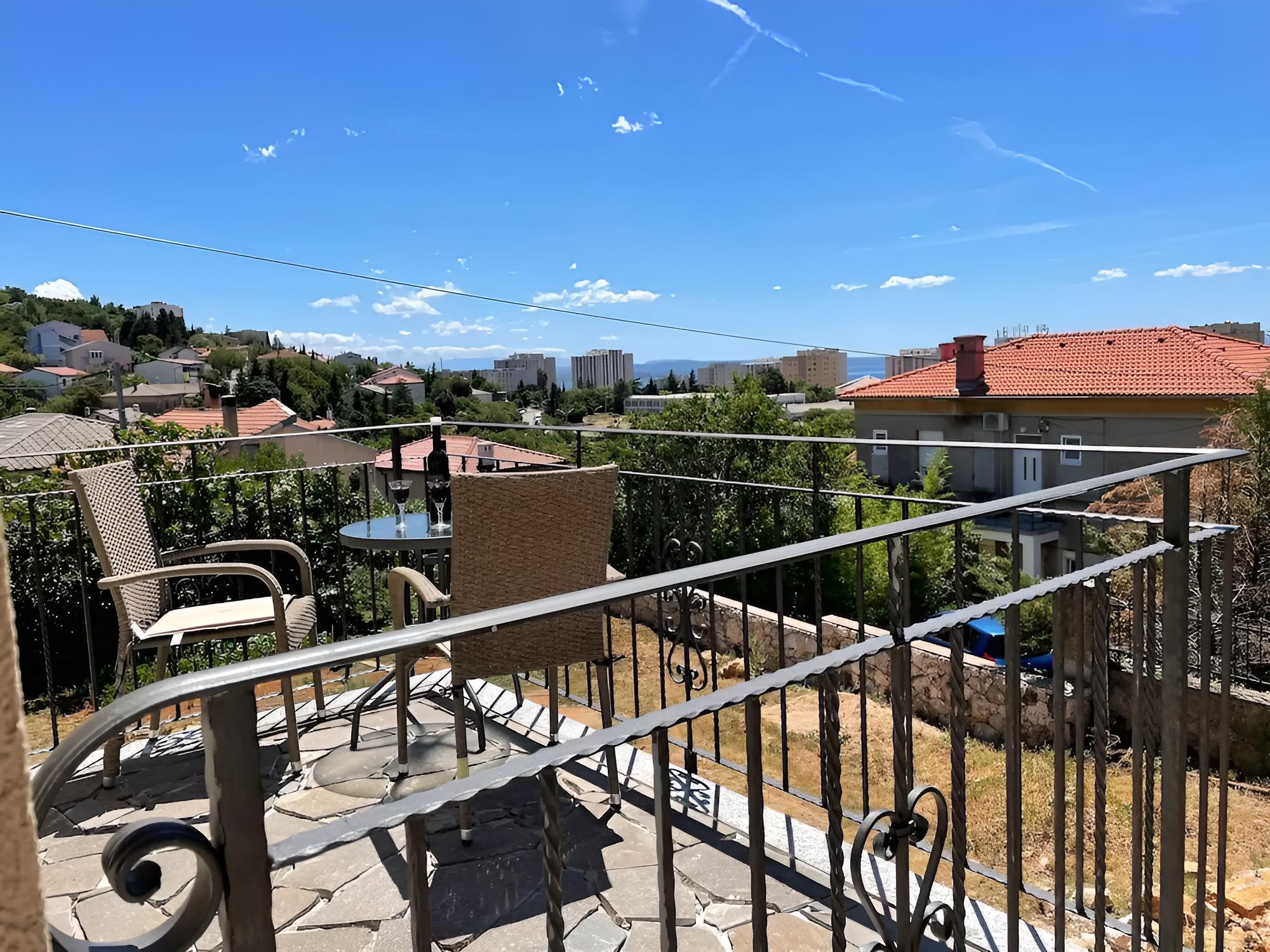 Vatro - With Balcony and Free Parking - A1