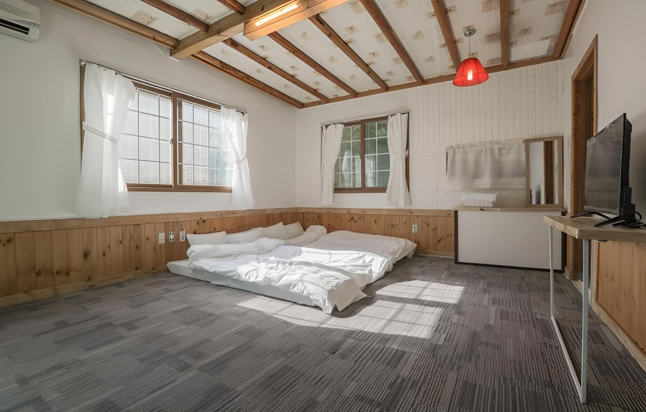 Pocheon Vincent House Pension