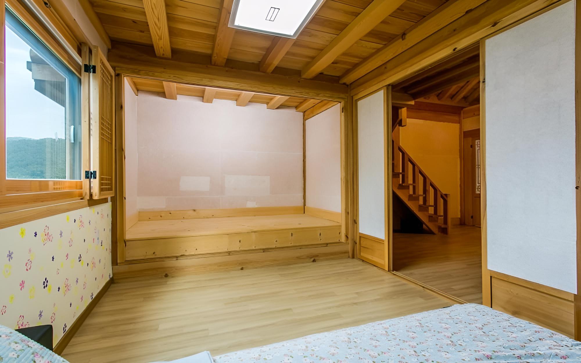 Youngwol Dudeokgol Hyu Pension view 5