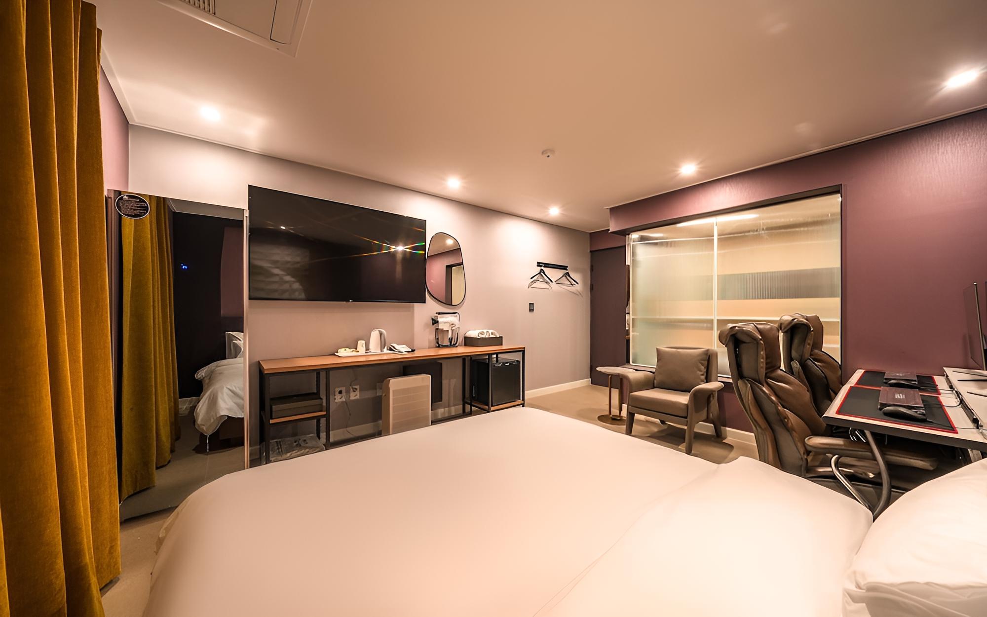 Bucheon Hotel Burning view 5