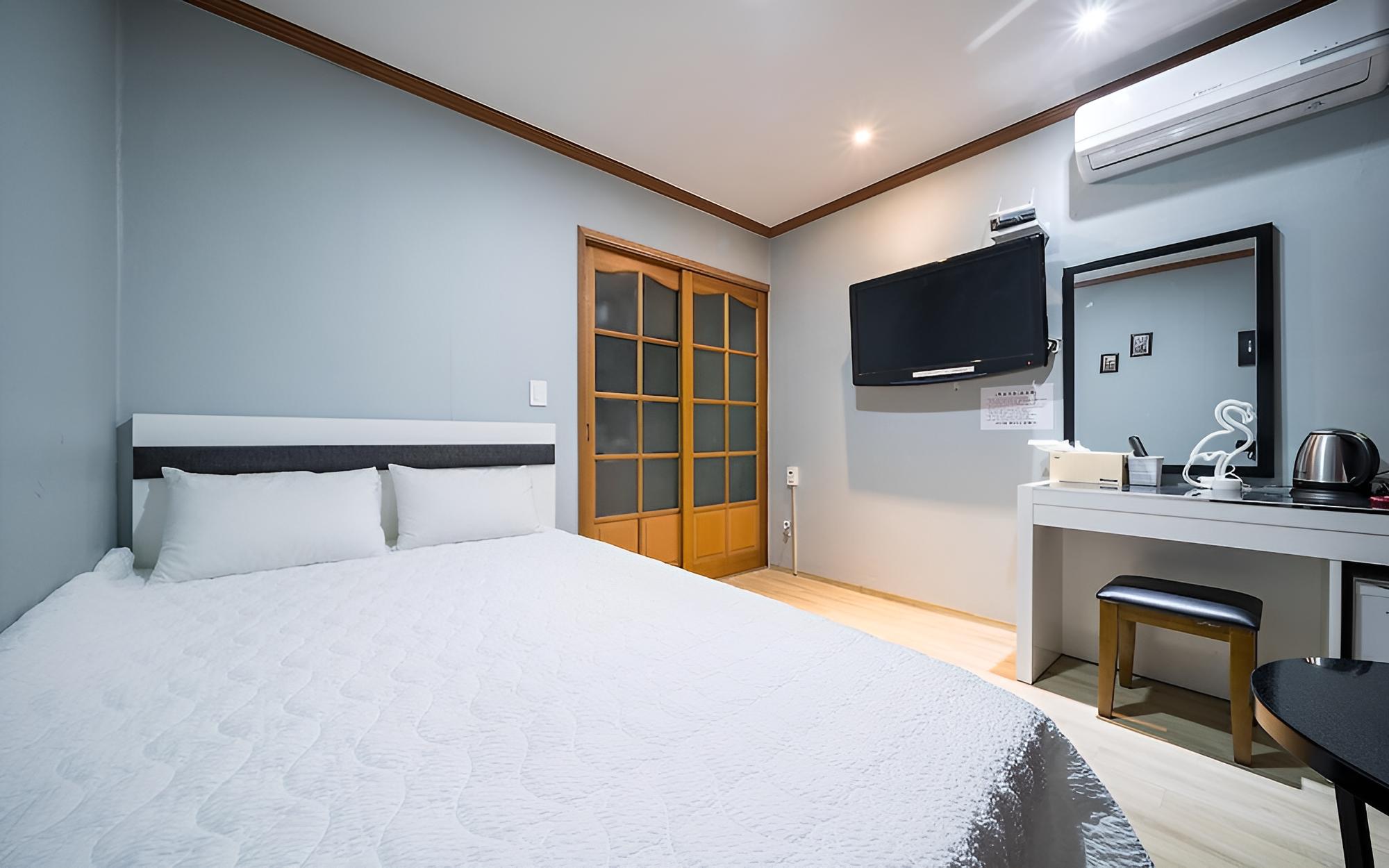 Incheon Vacations - Incheon Line Motel - Property Image 2