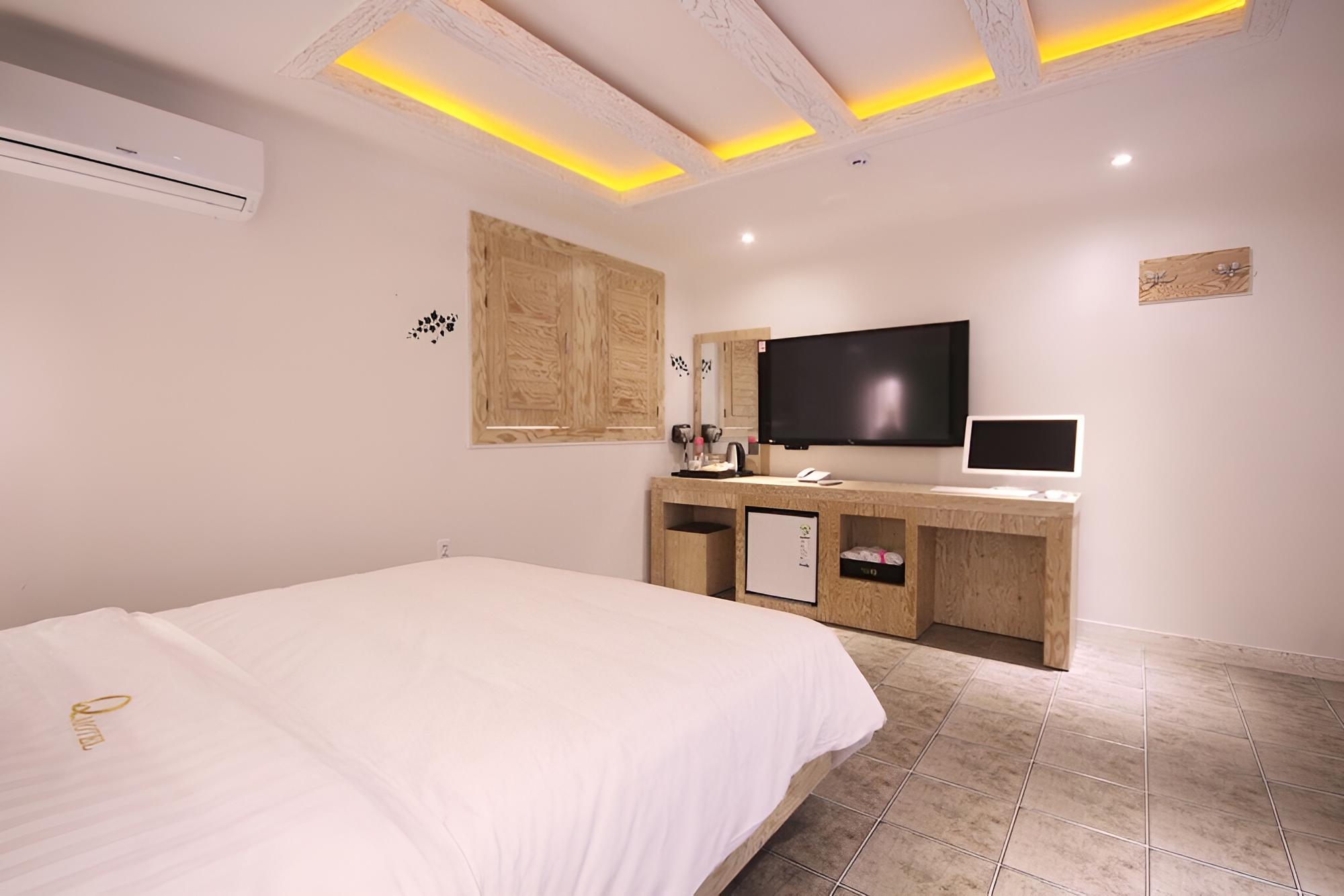Gimje Q Drive Self Check-in Motel