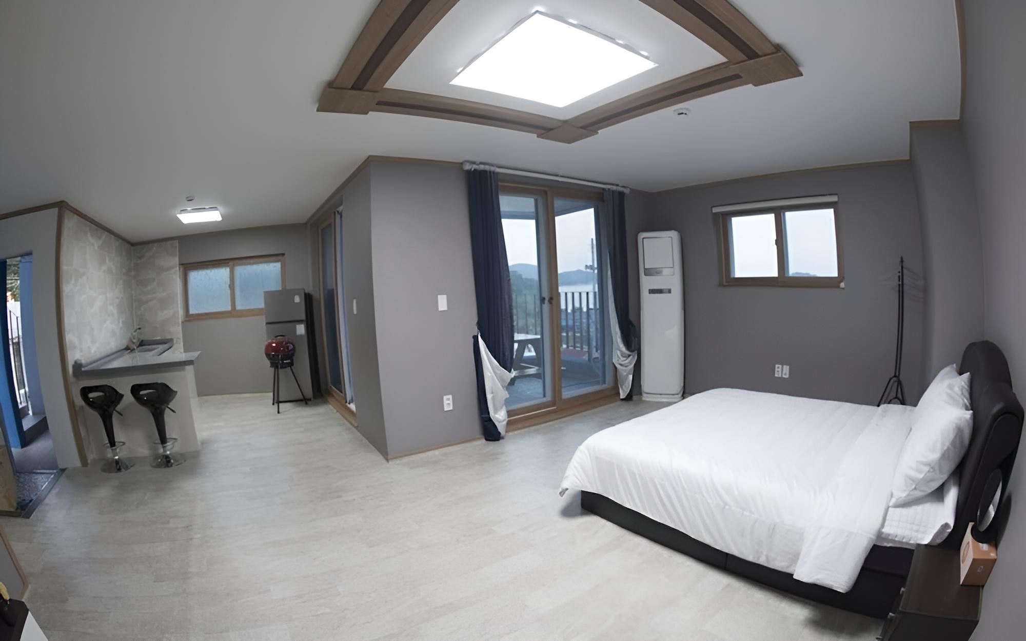 Geoje Soleil Pension