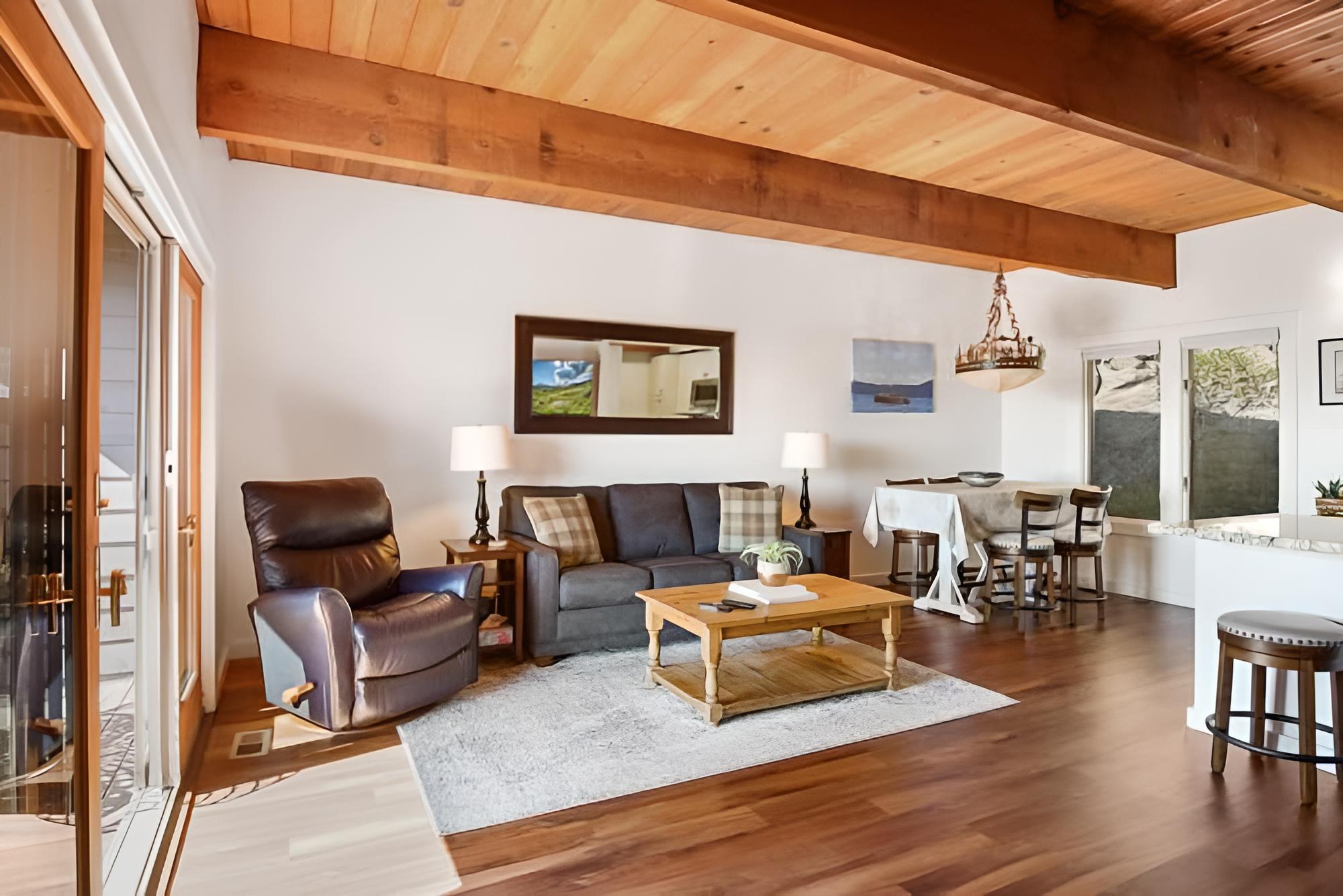 Lakeshore Terrace Delight