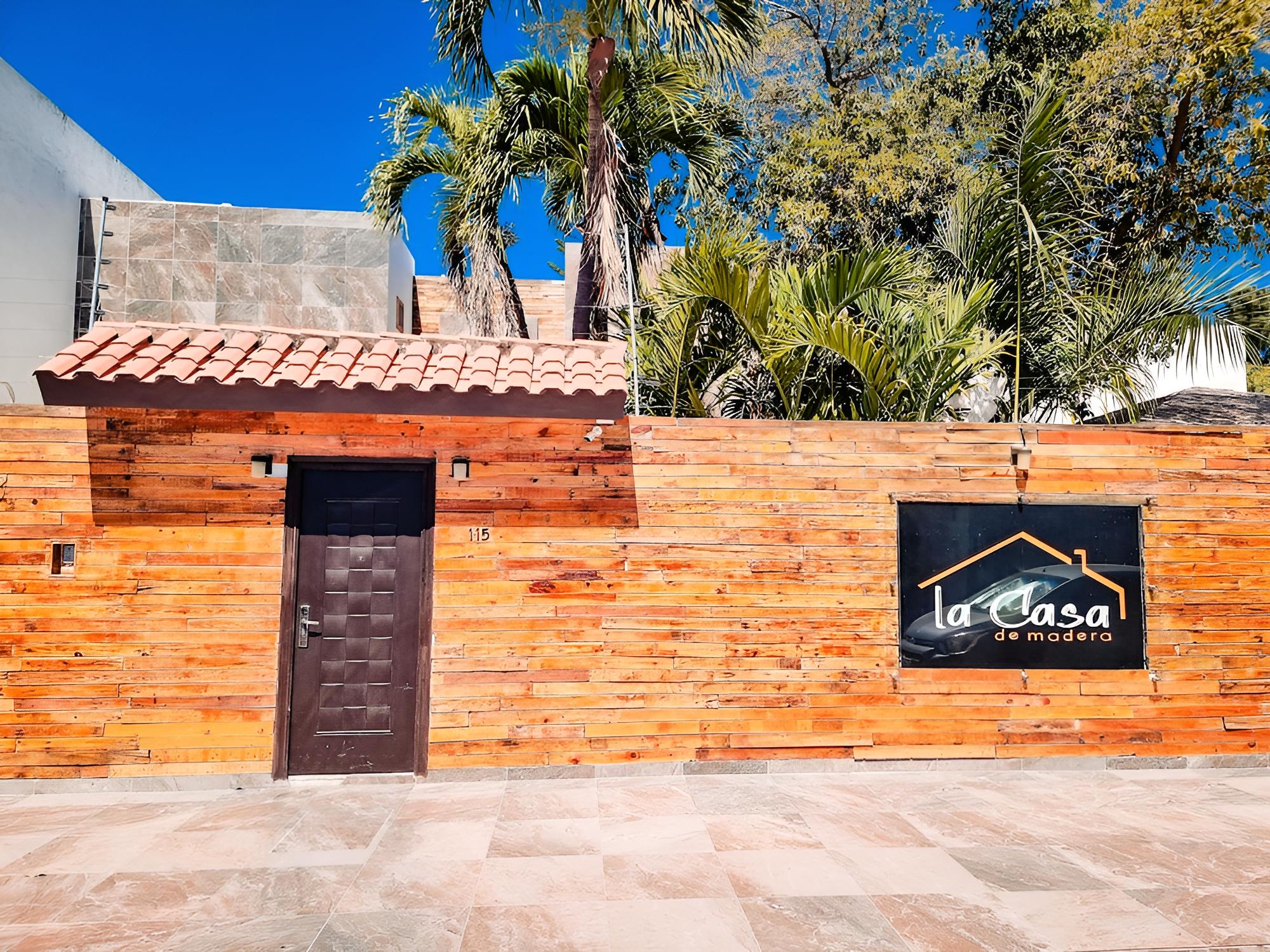 Hostal la casa de madera