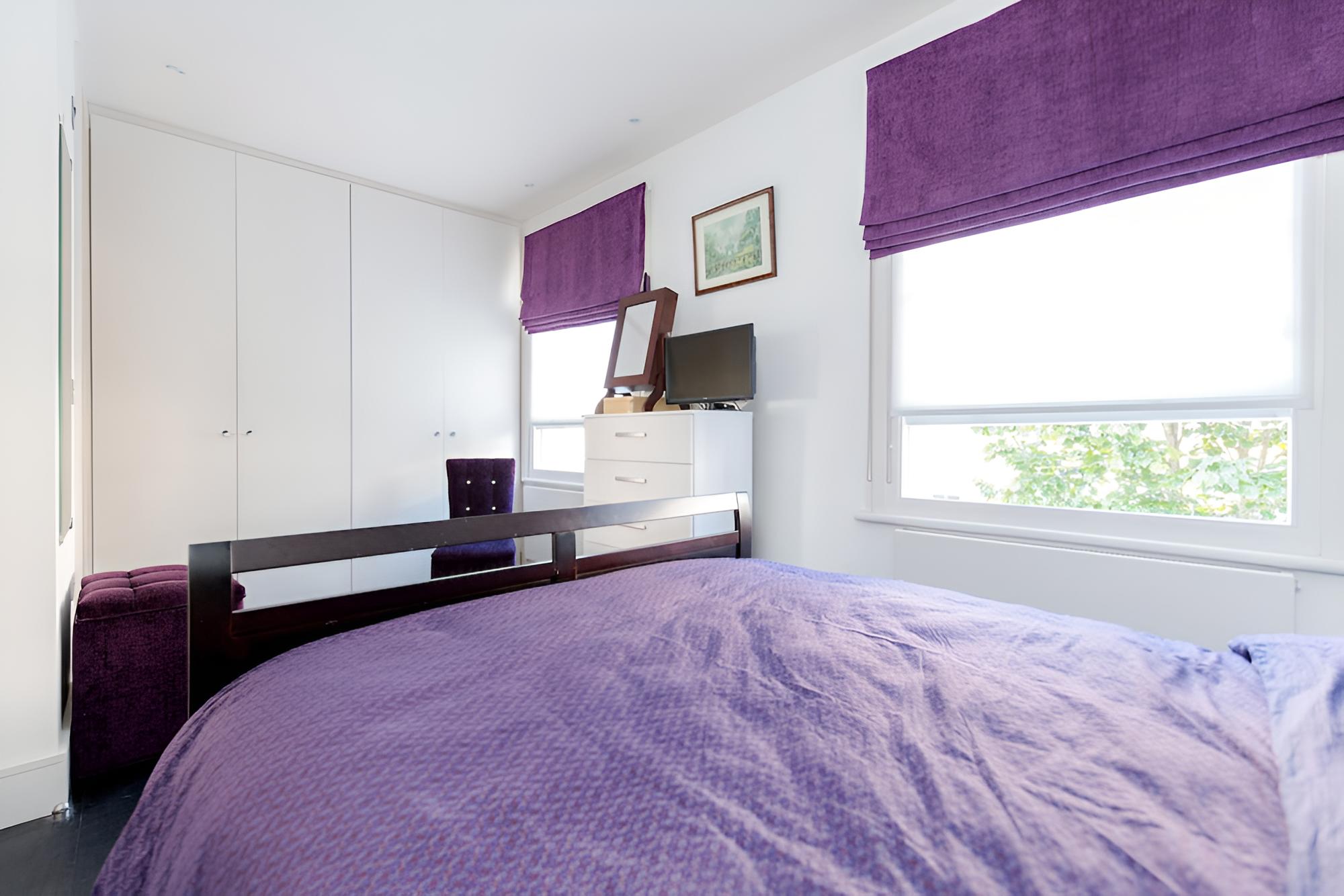 Olympia 2 Bed Duplex by BaseToGo