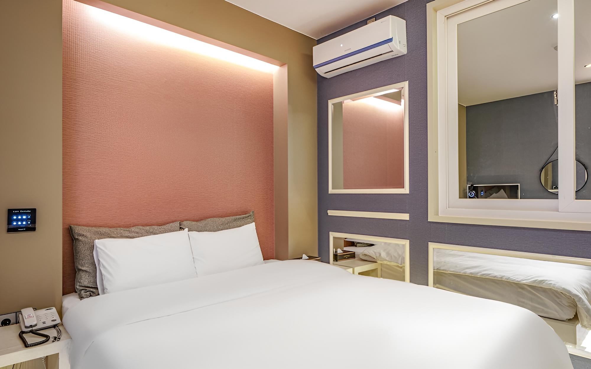 Gwangju Sinandong Hotel Geogijoa view 2
