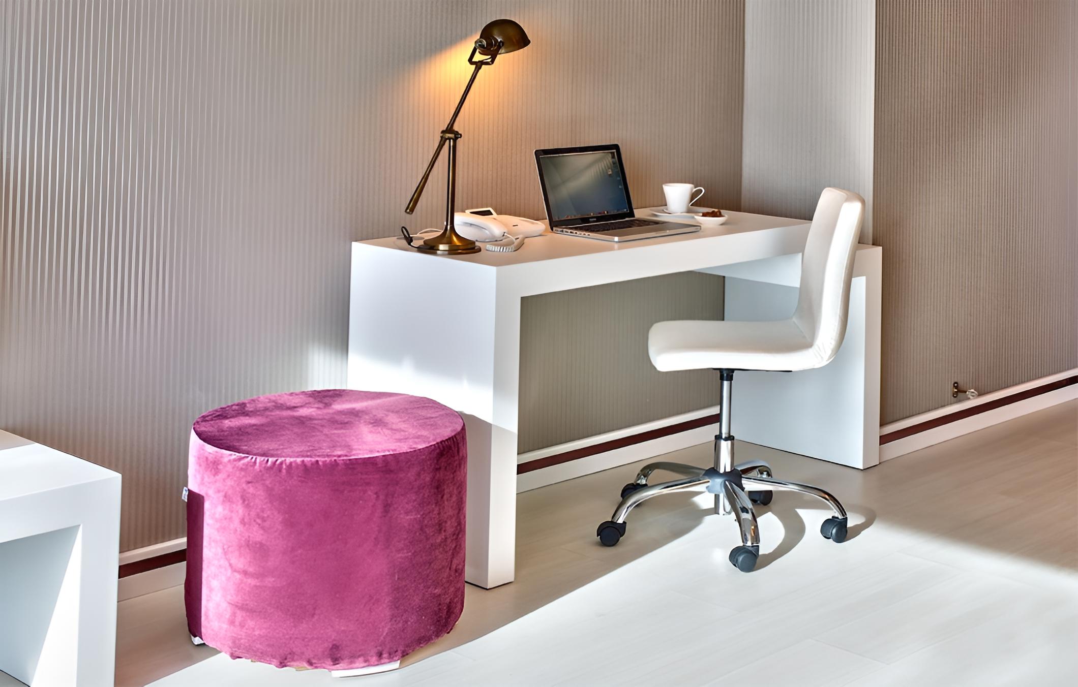 Flora Suites