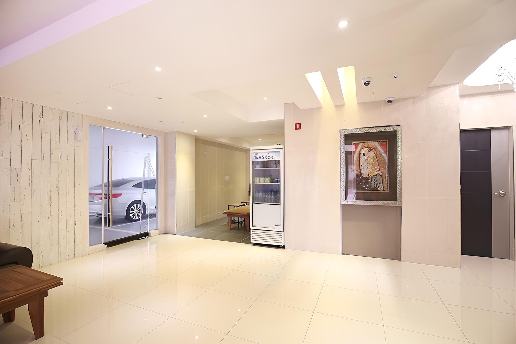 Seocheon Hotel Kamon