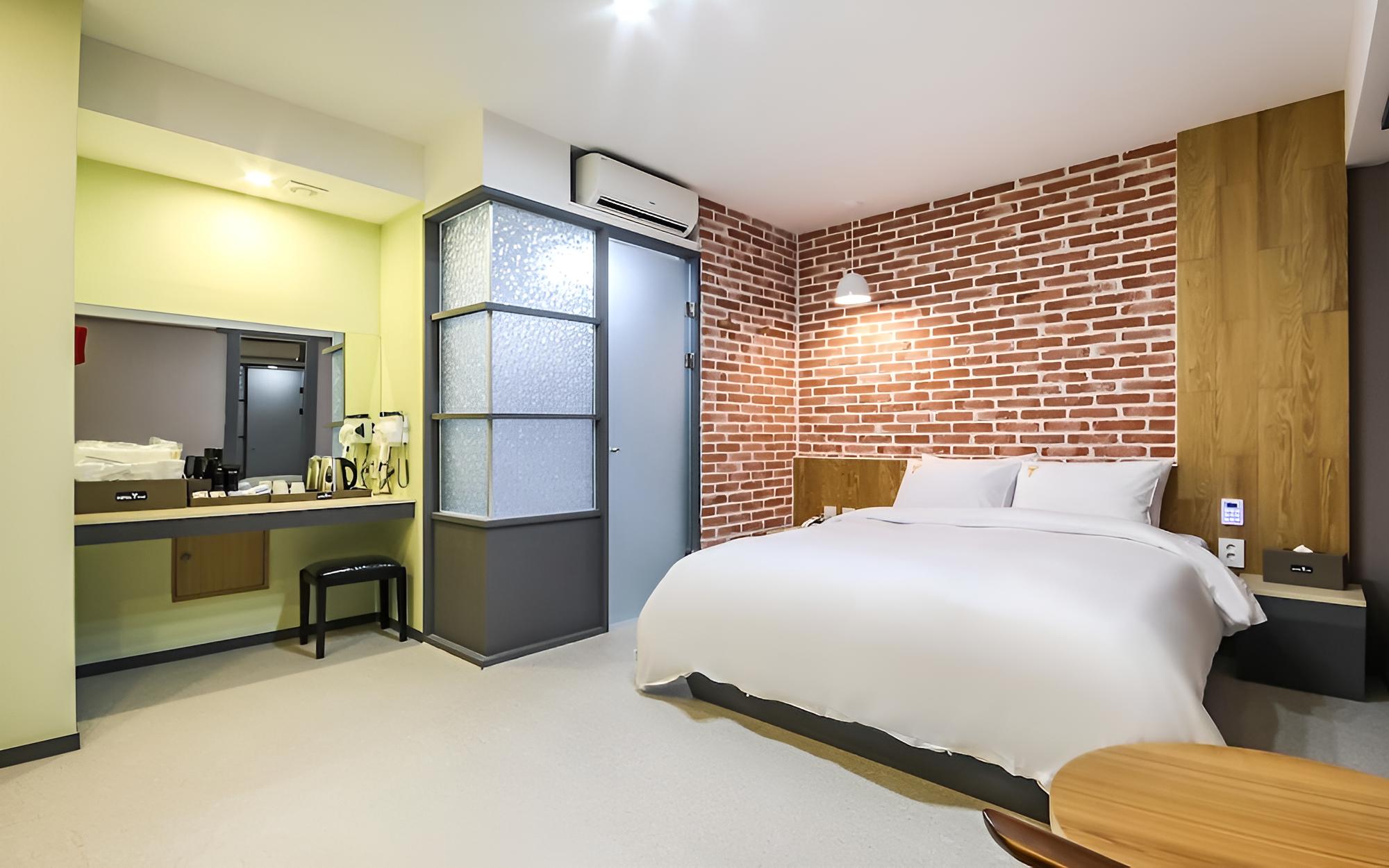 Yeosu Hotel Y