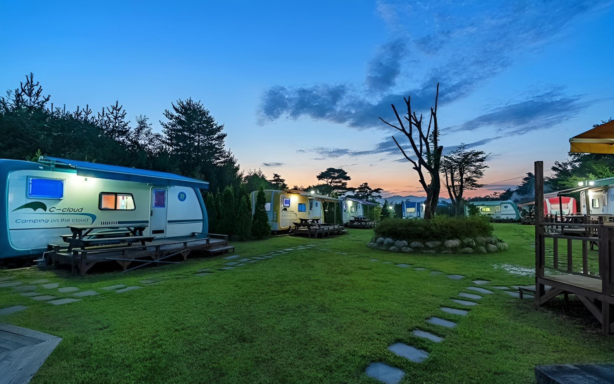 Gangneung Sea Cloud Caravan Pension view 2