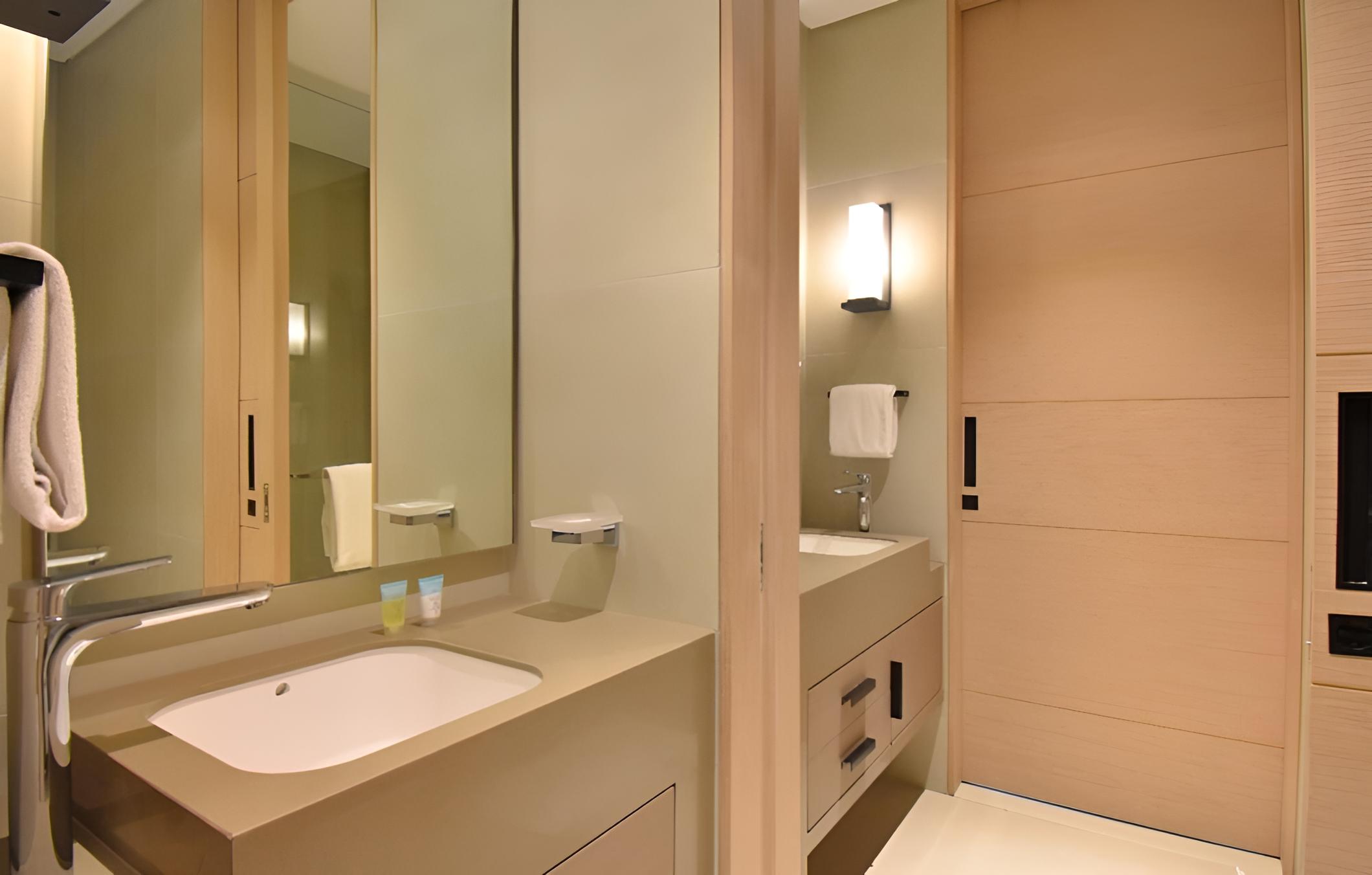 Private Beach Address JBR