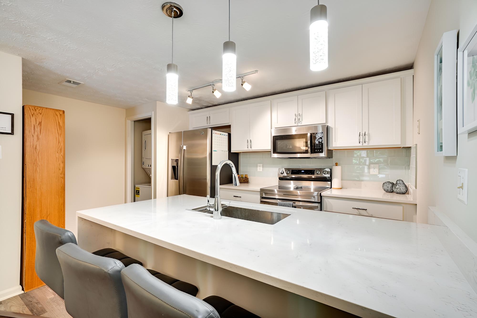 Quiet Columbia Condo Near Parks & Pool!
